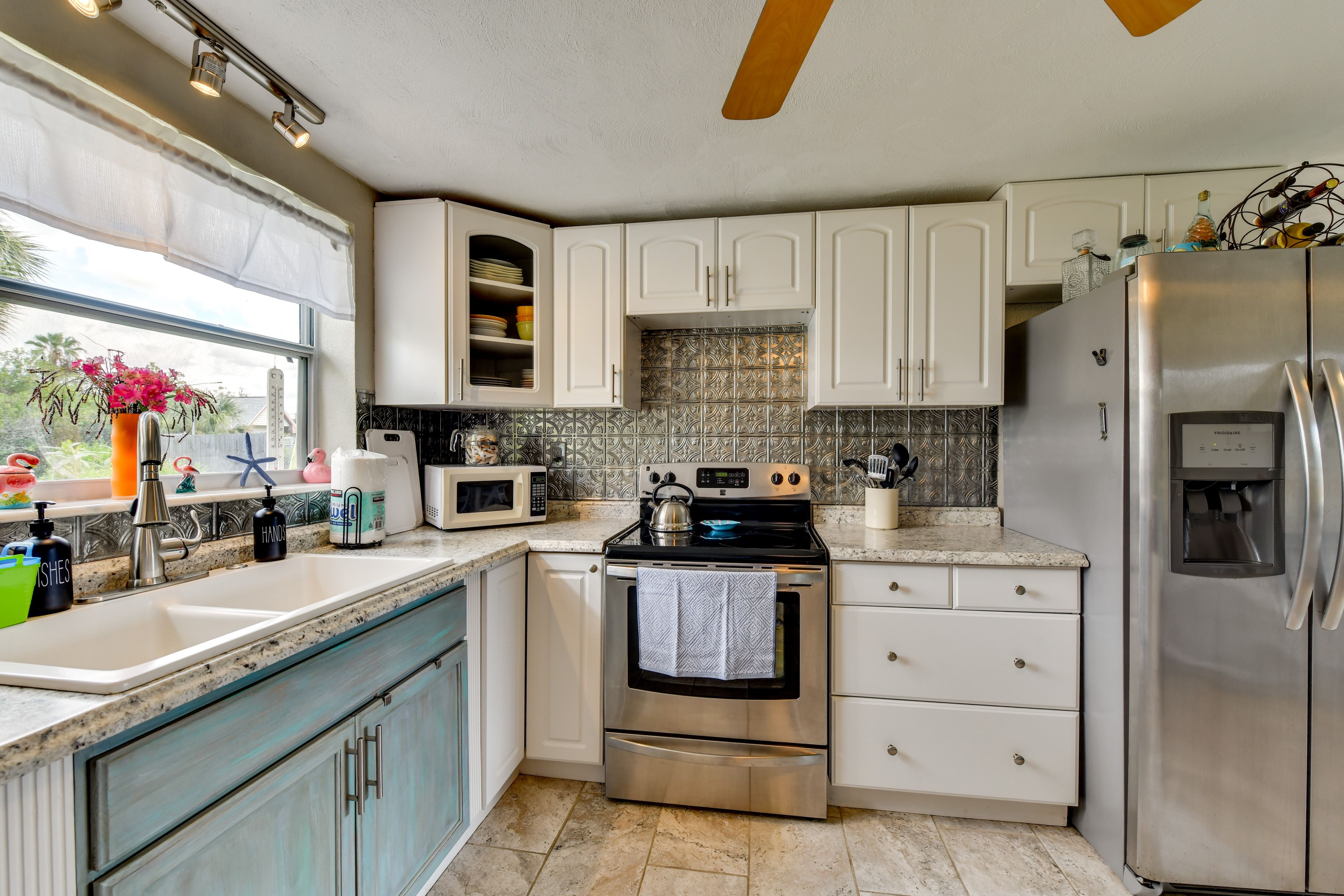 Kitchen | Dishwasher