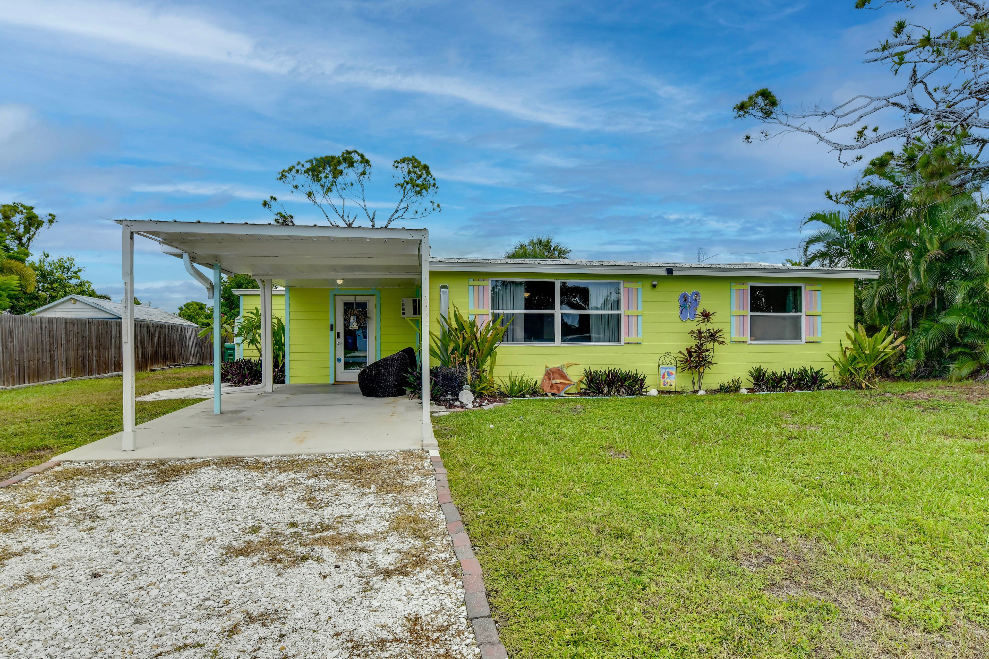 House Exterior | Driveway (2 Mid-Size Vehicles)