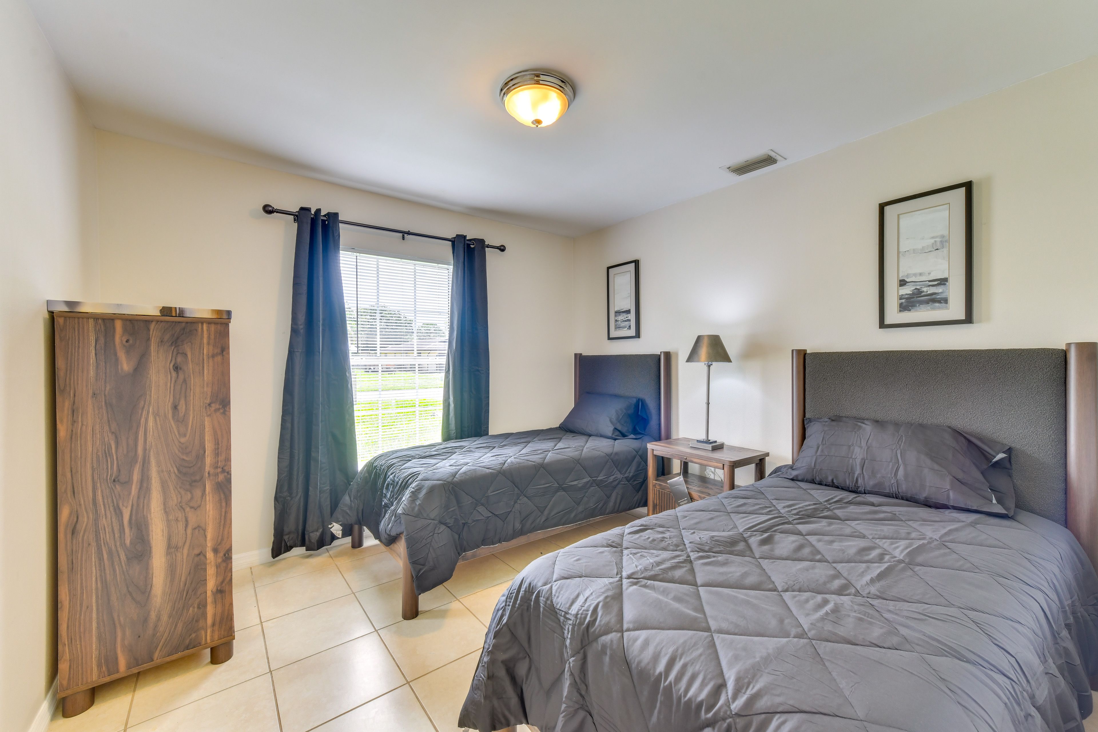 Bedroom 3 | 2 Twin Beds