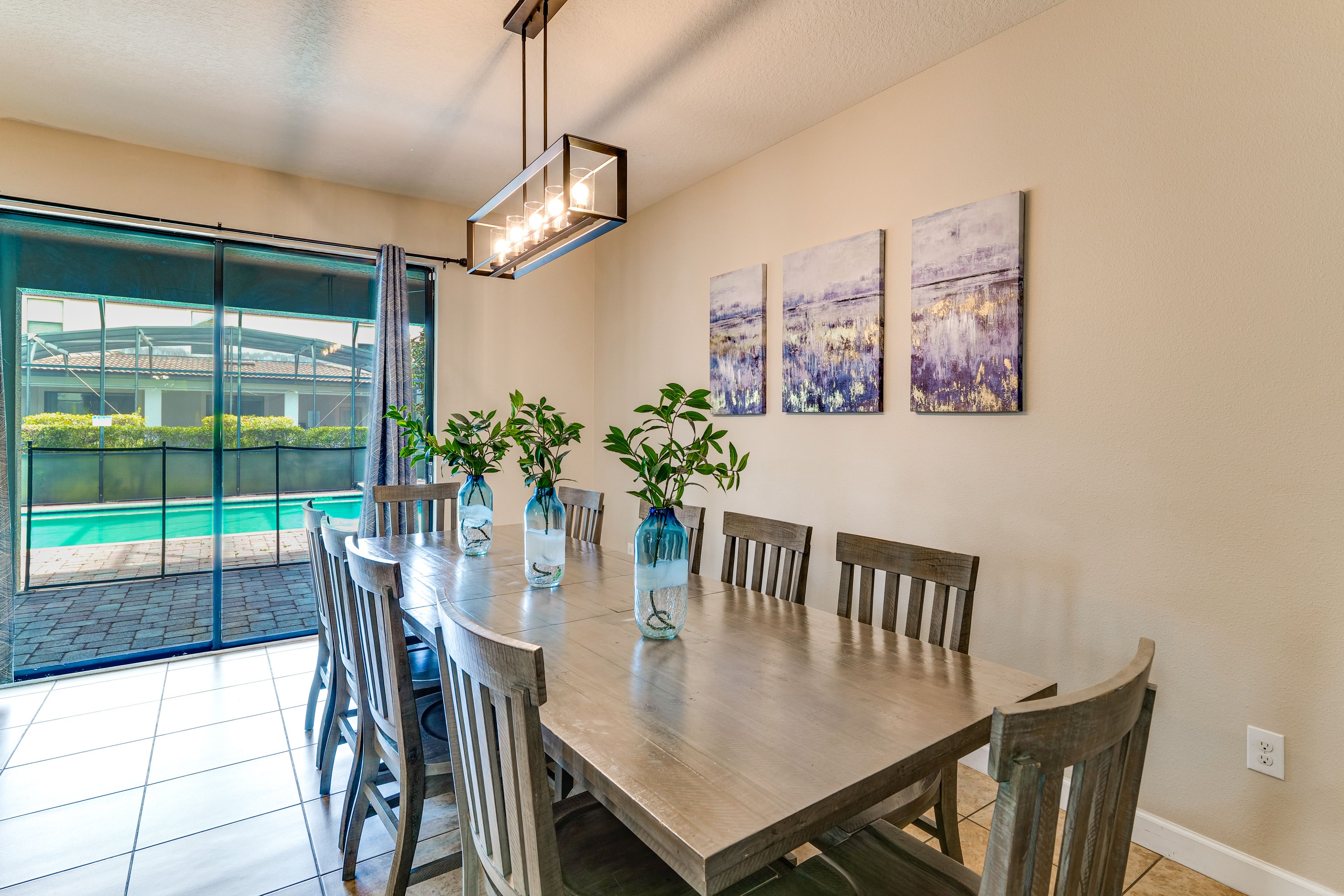 Dining Area | Dishes & Flatware Provided | 1st Floor