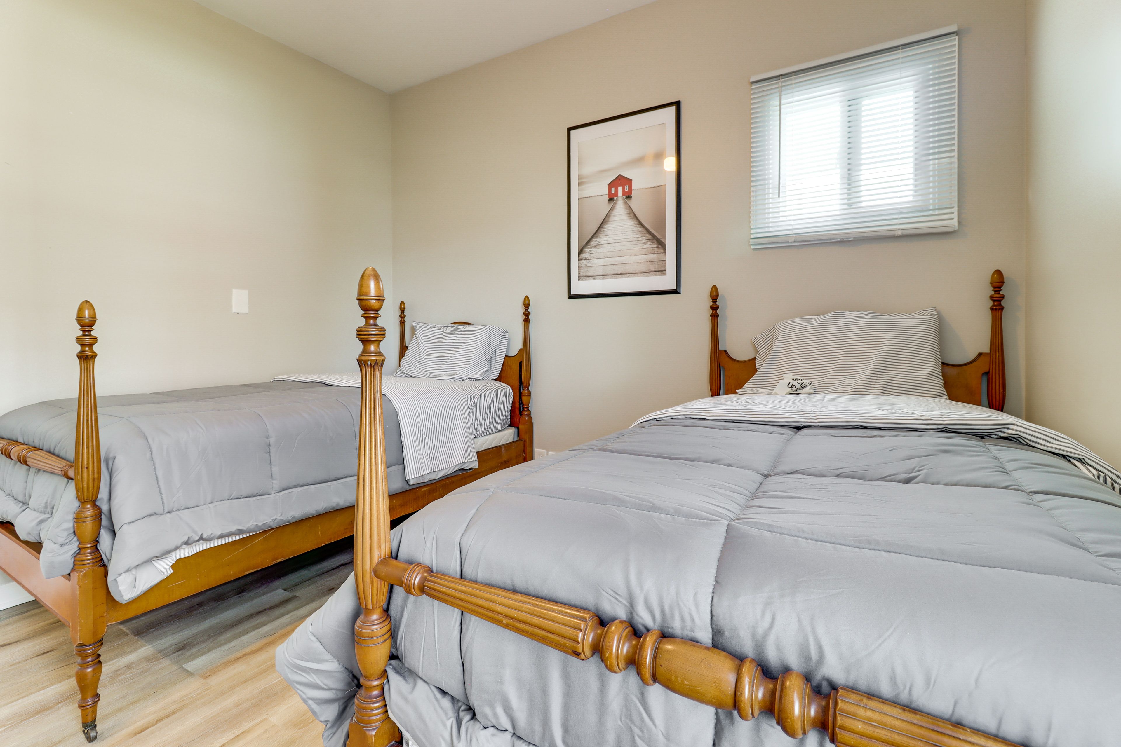 Bedroom 2 | 2 Twin Beds
