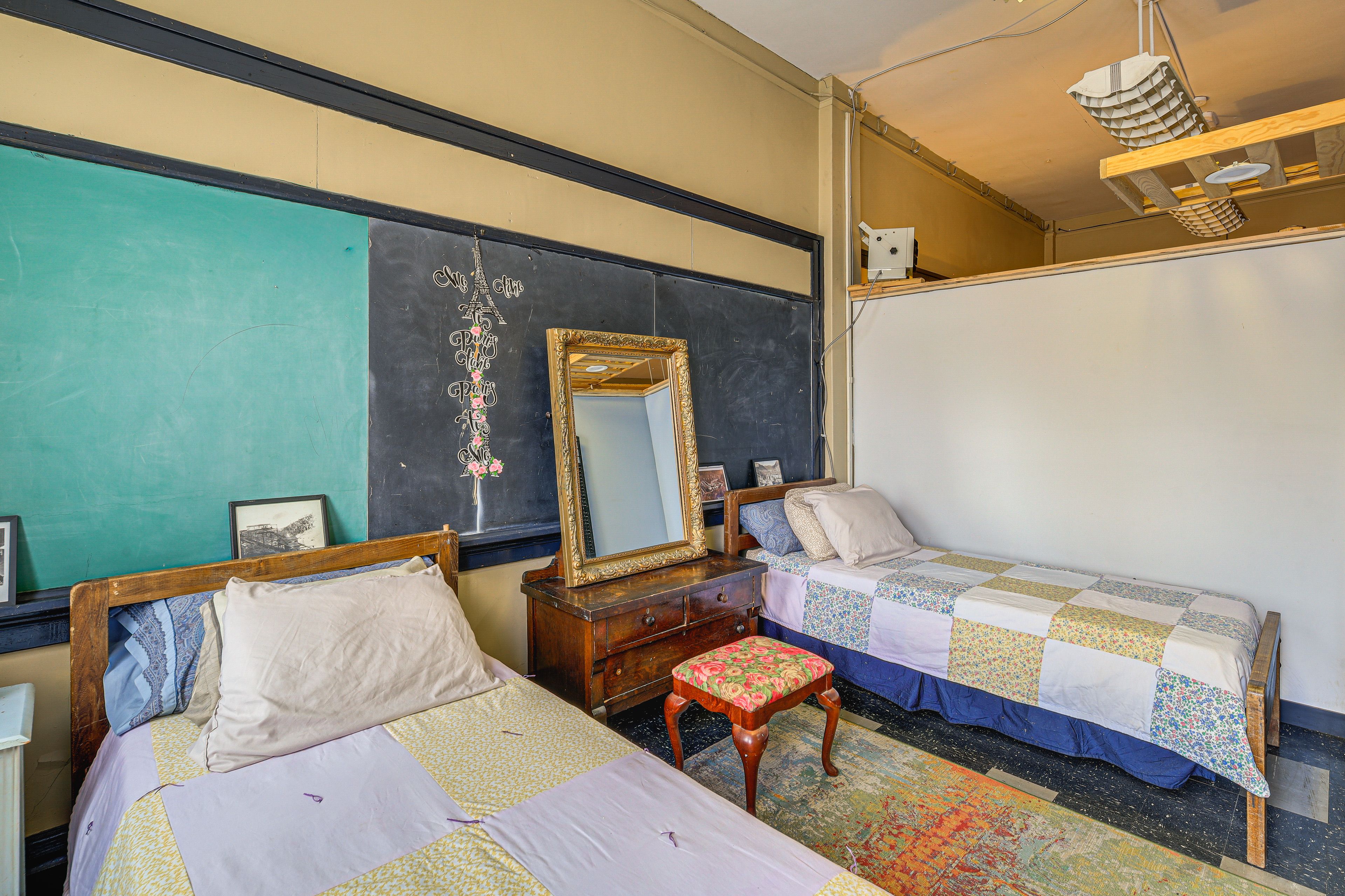 Suite 3 | Bedroom 5 | 2 Twin Beds
