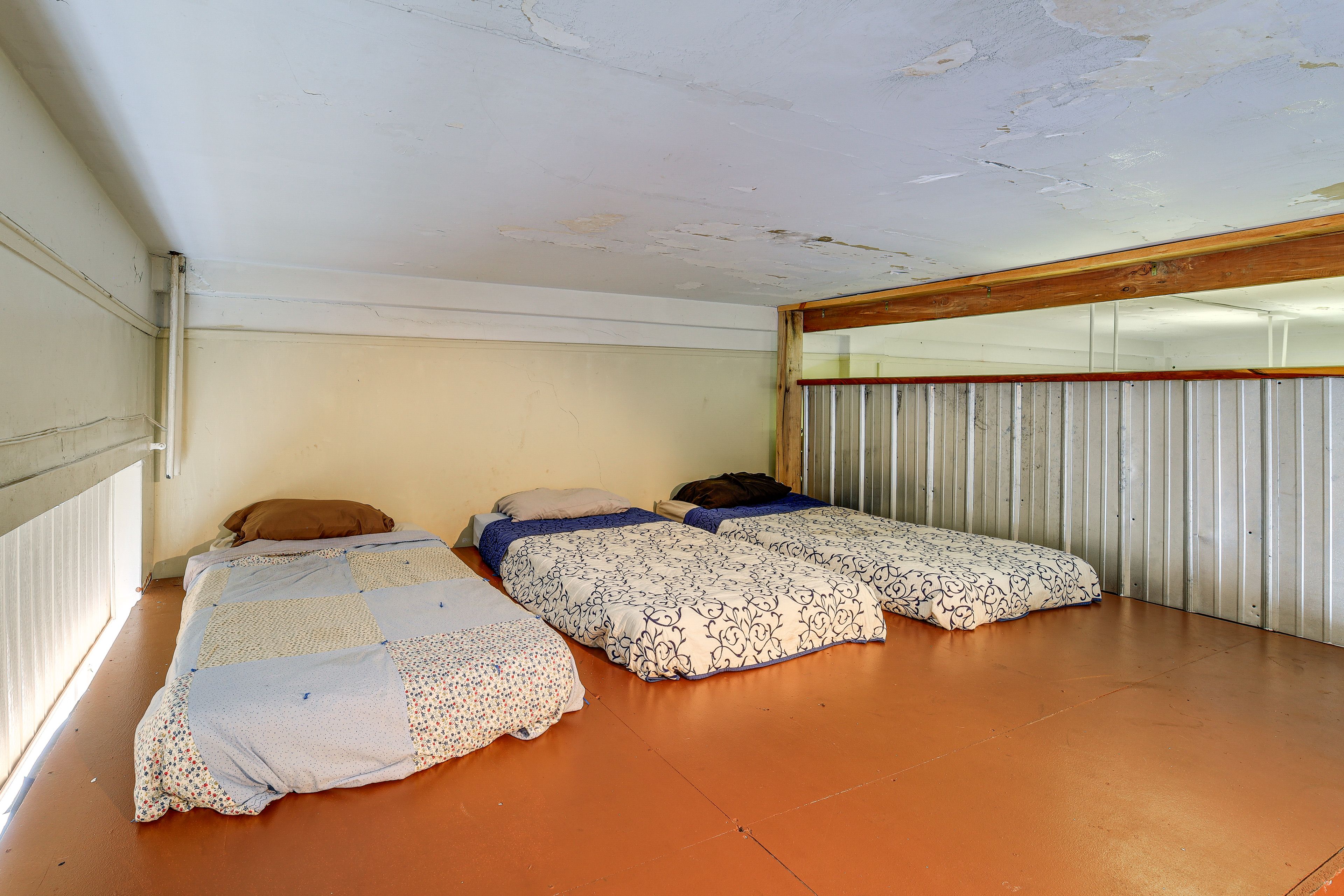 Suite 4 | Loft | 4 Twin Mattresses