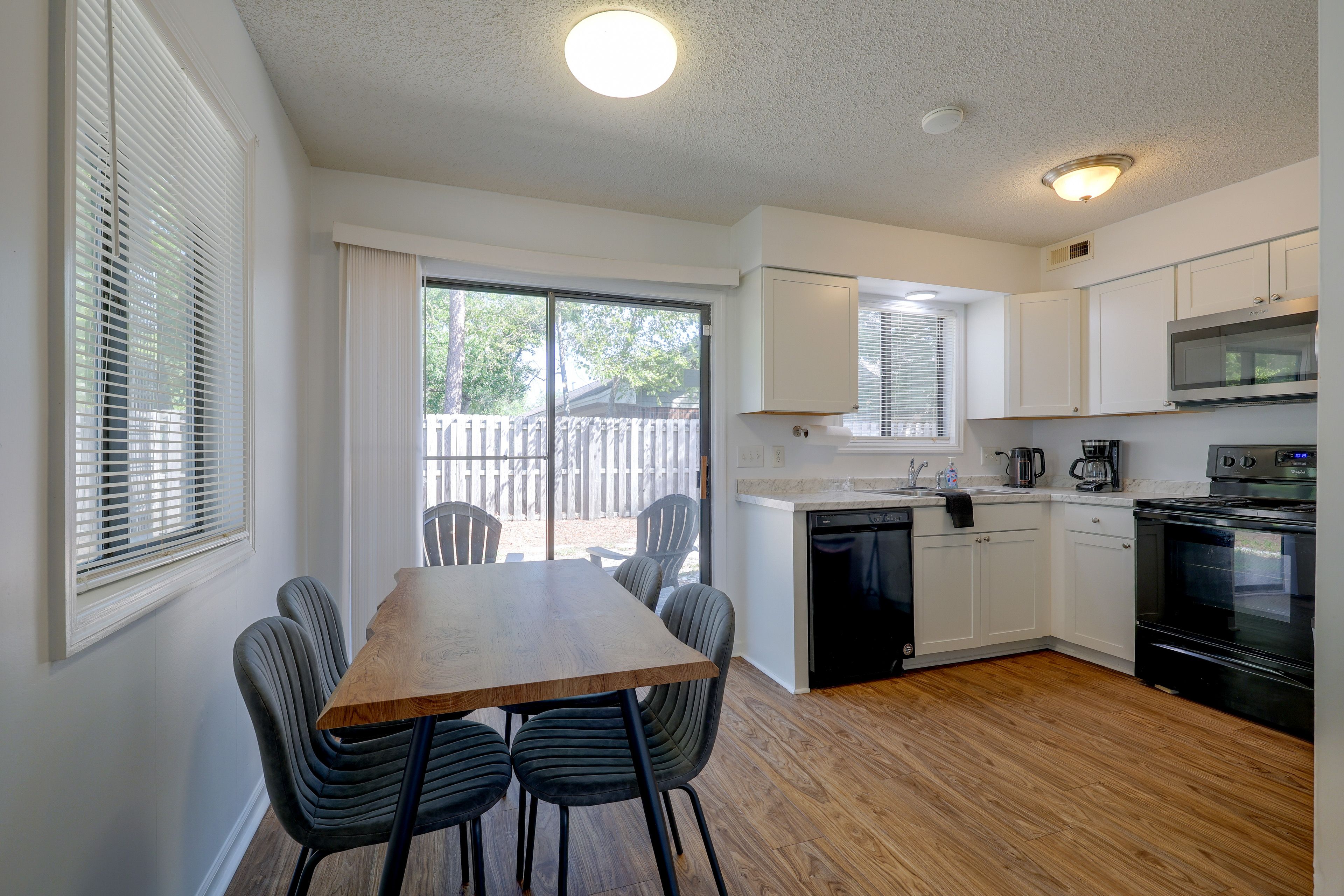 Kitchen | Dining Area
