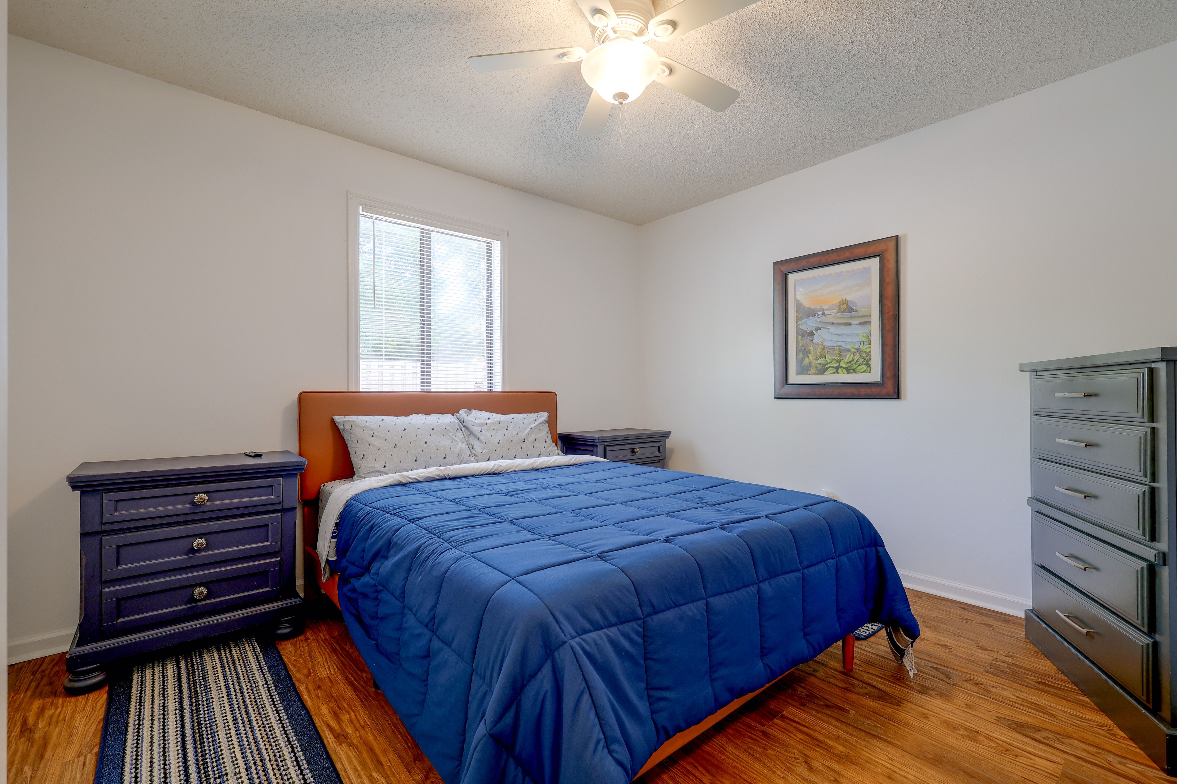 Bedroom 2 | Queen Bed