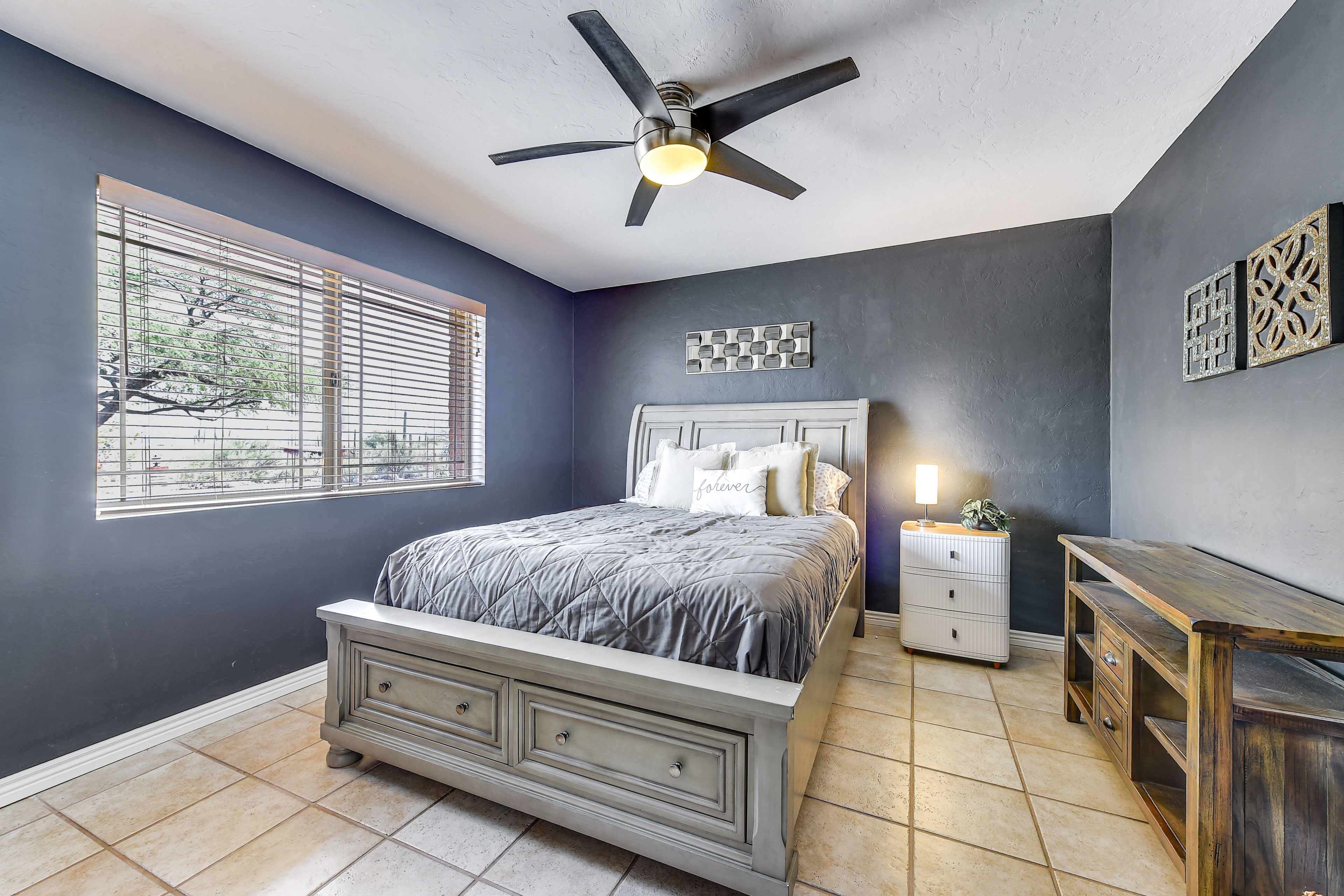Bedroom 3 | Queen Bed