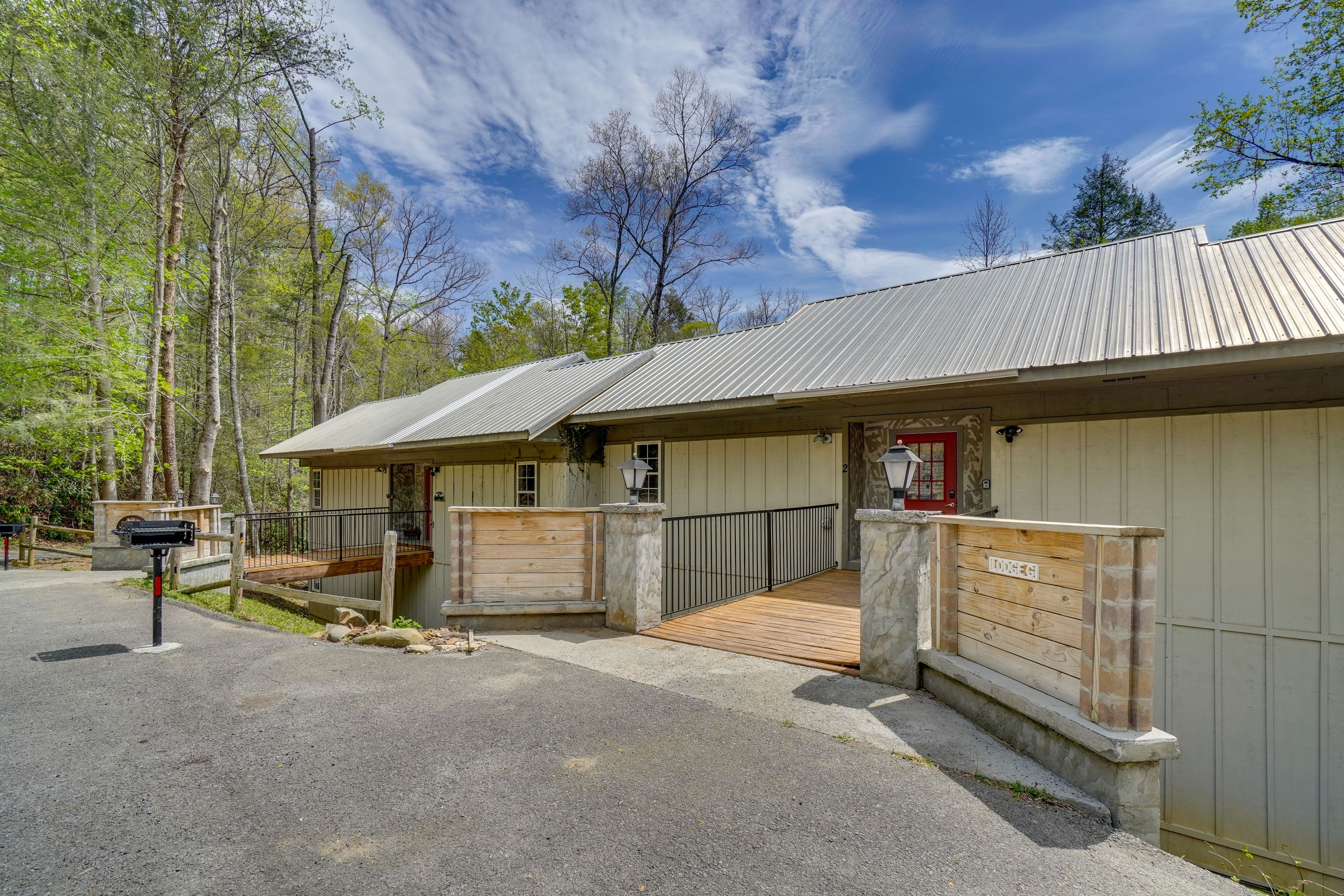 Unit 2 (Lodge G) Exterior