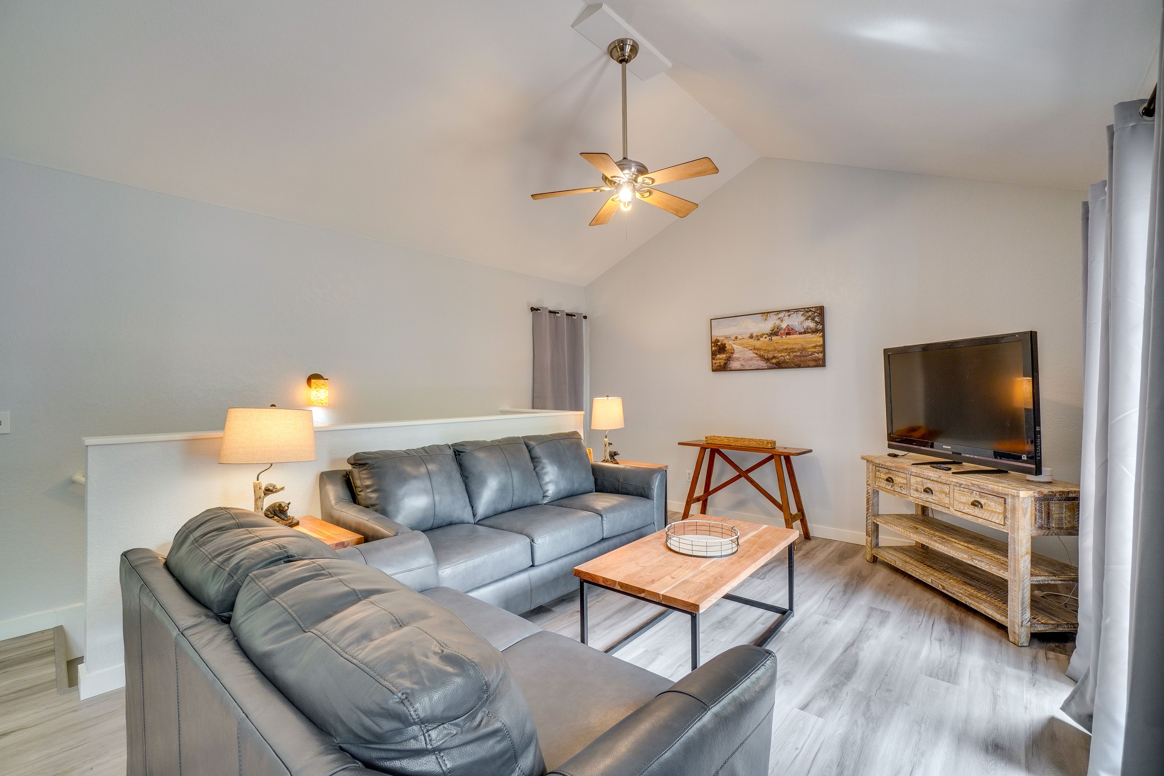 Unit 1 (Lodge F) Interior | Living Room | Main Level