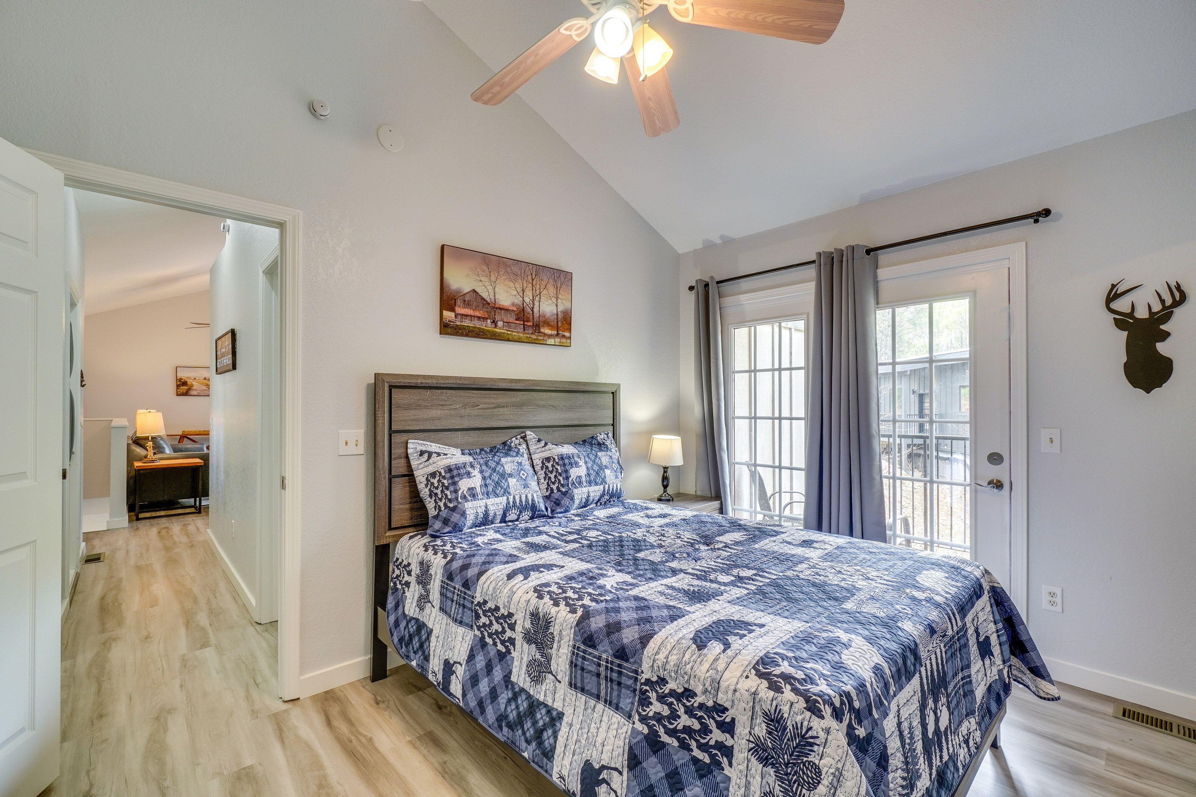 Bedroom 1 | King Bed