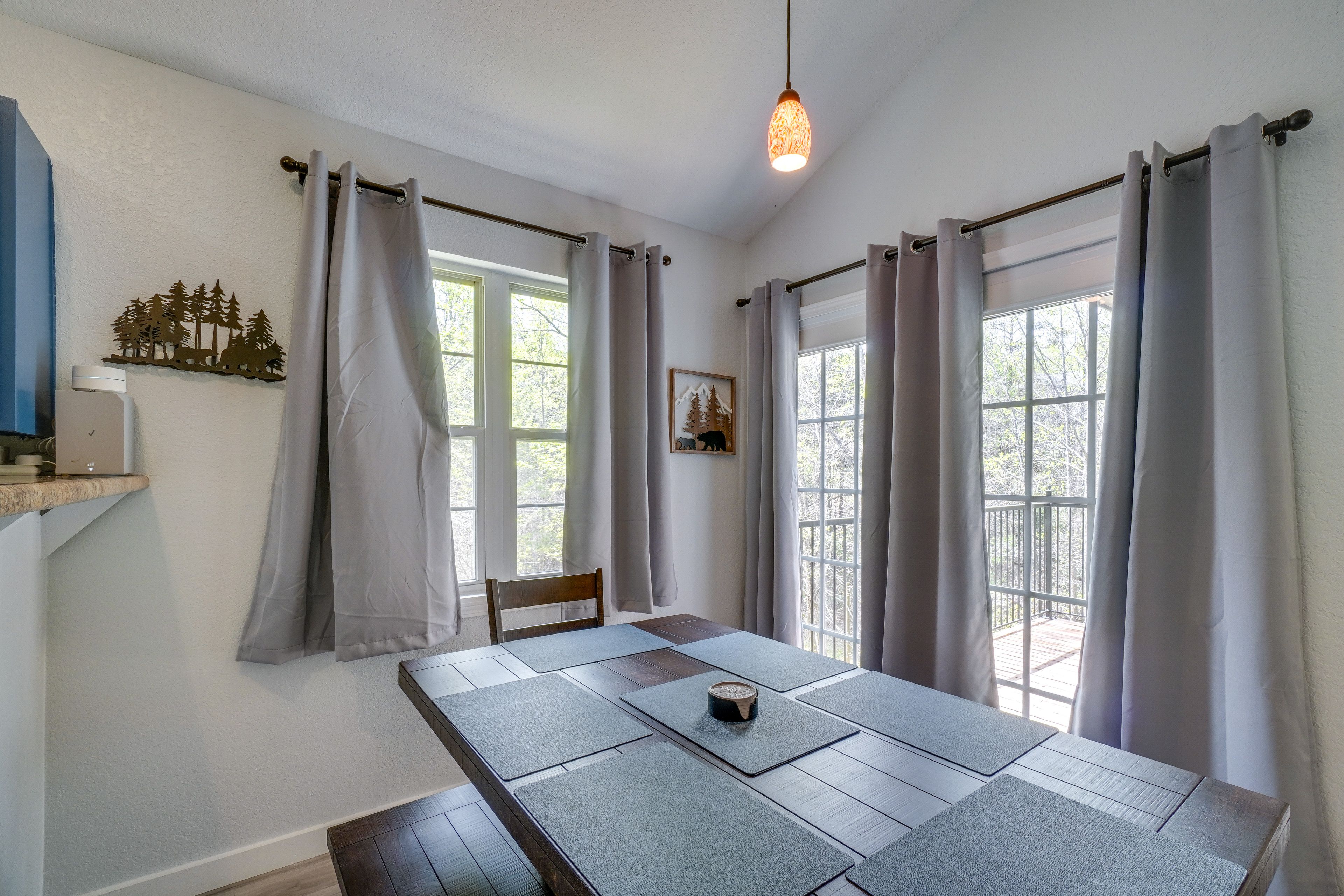 Dining Area | Coffee Maker | Main Level