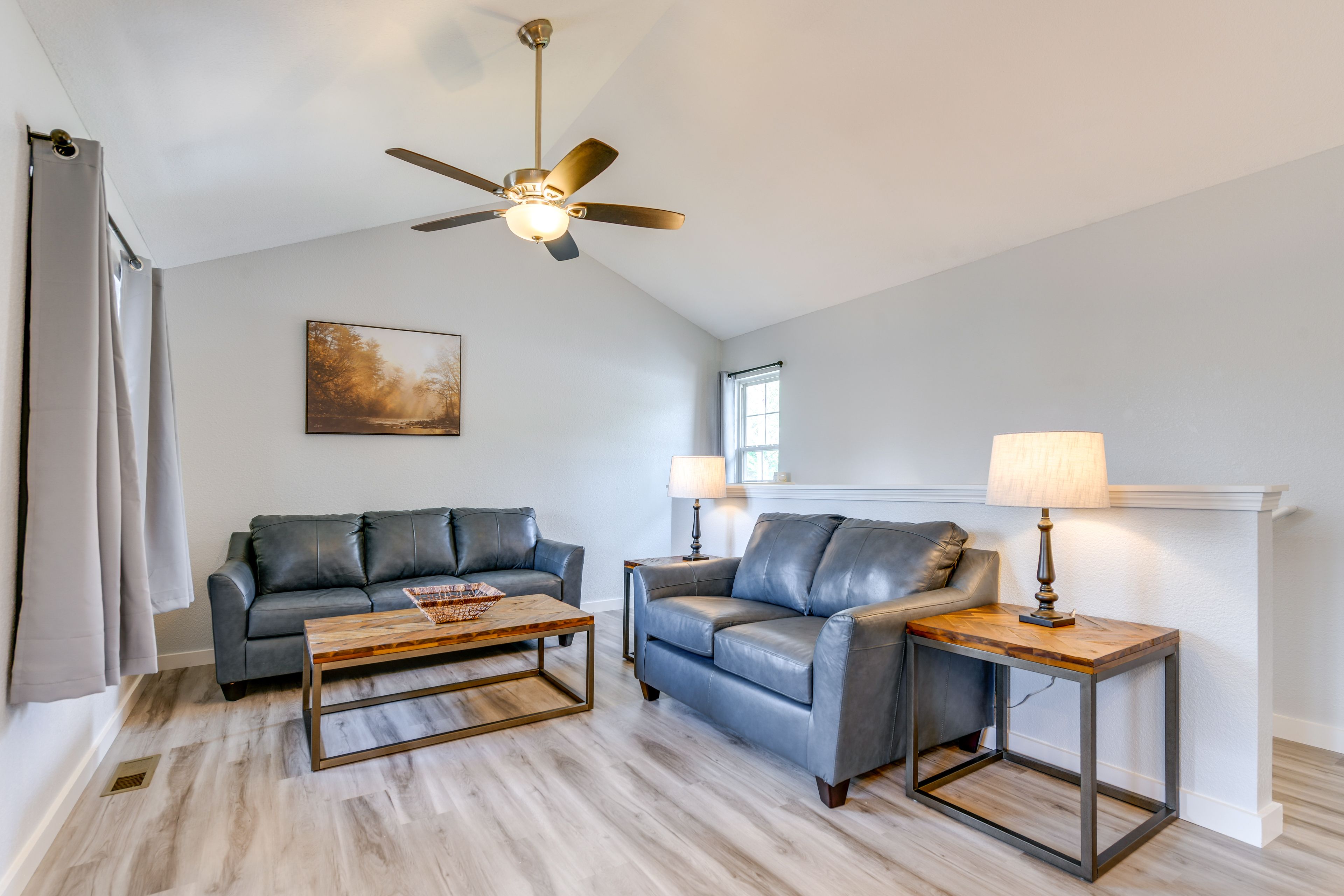 Lodge B | Living Room | Main Floor
