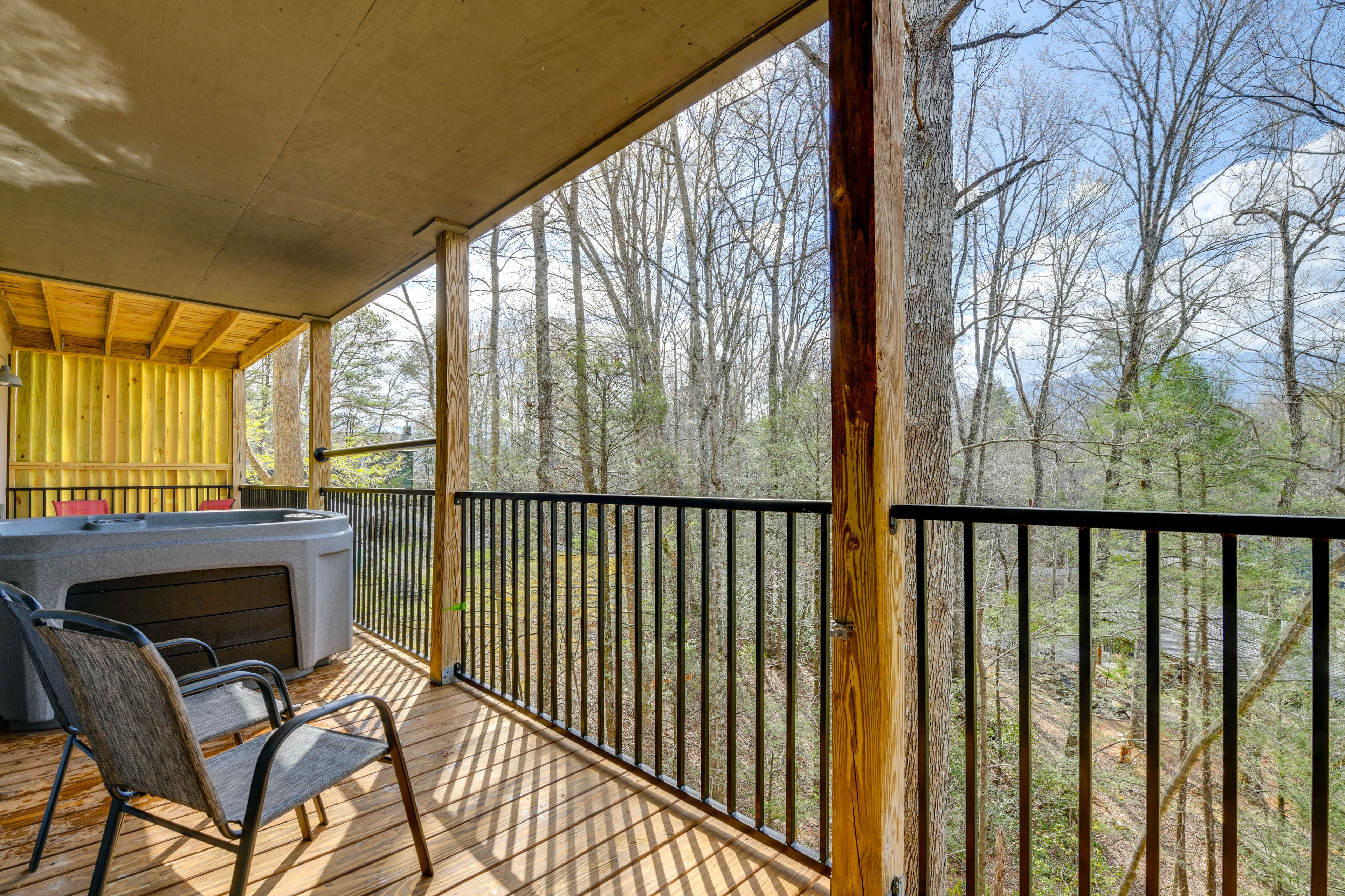 Lodge A | Private Balcony