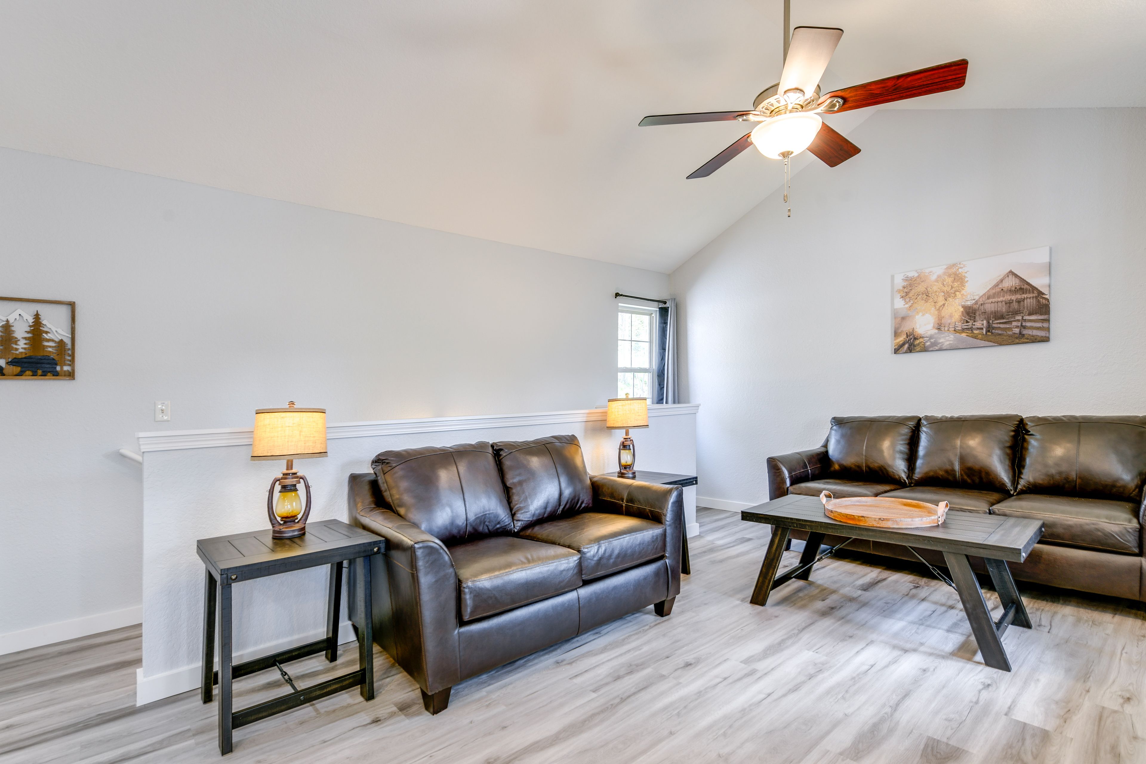 Unit 1 | Living Area | Main Level