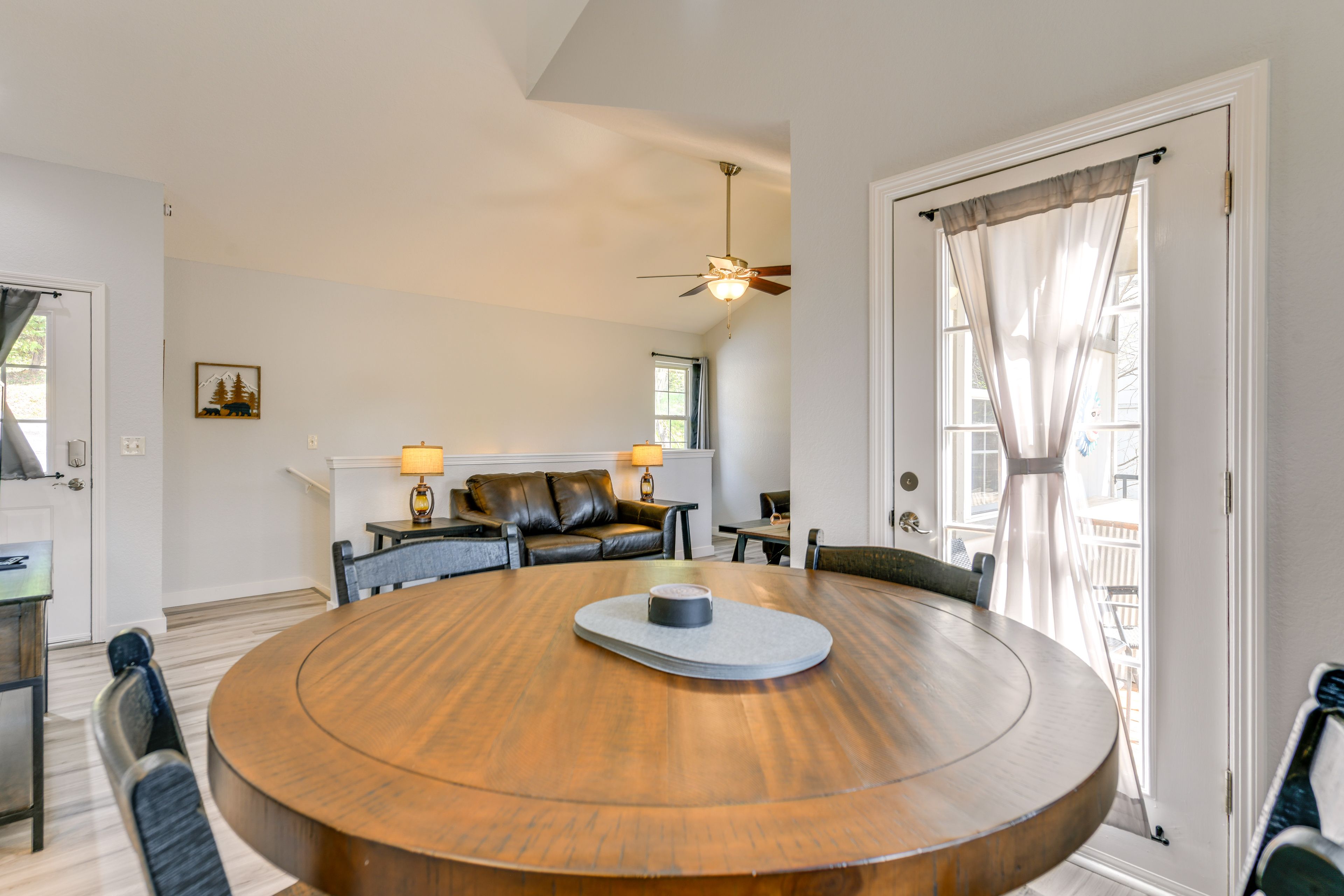 Unit 1 | Dining Table | Main Level