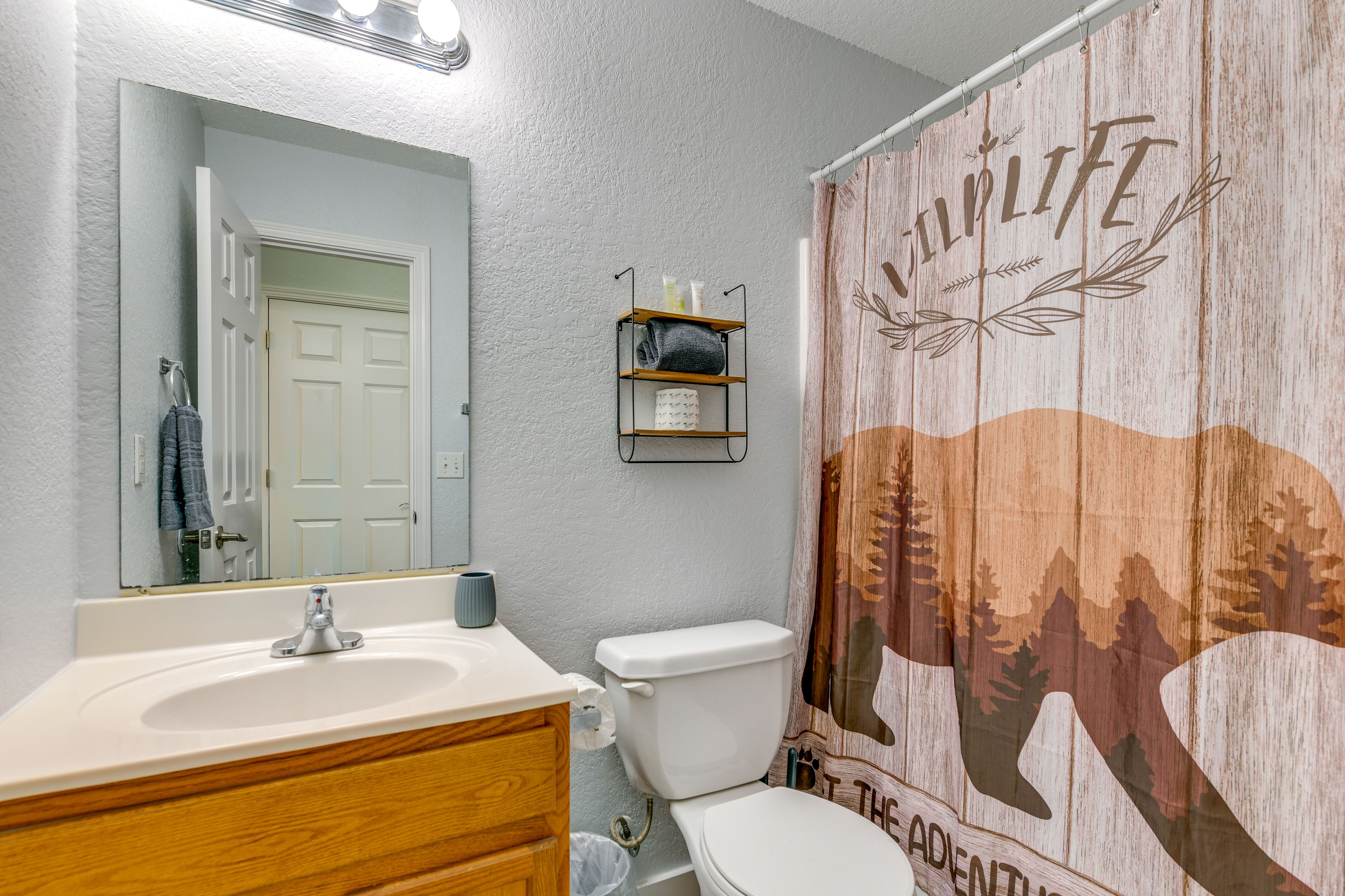 Full Bathroom | Main Level | Unit 2
