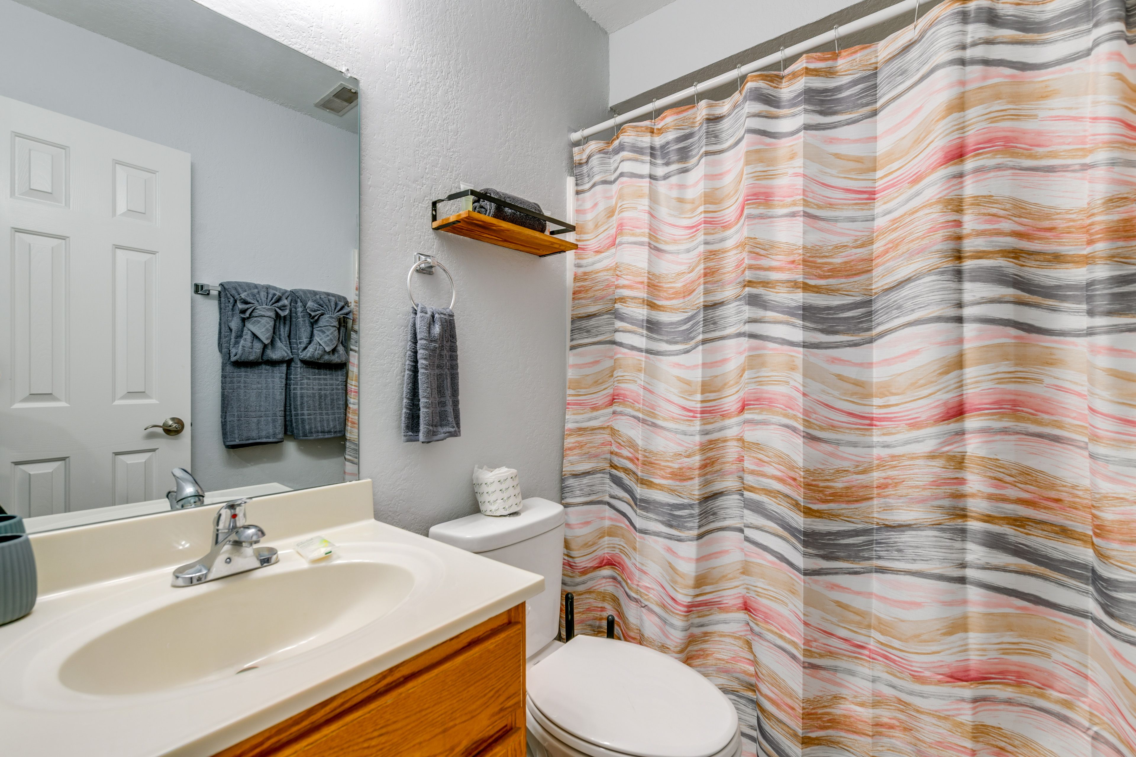 Full Bathroom | Lower Level | Unit 2