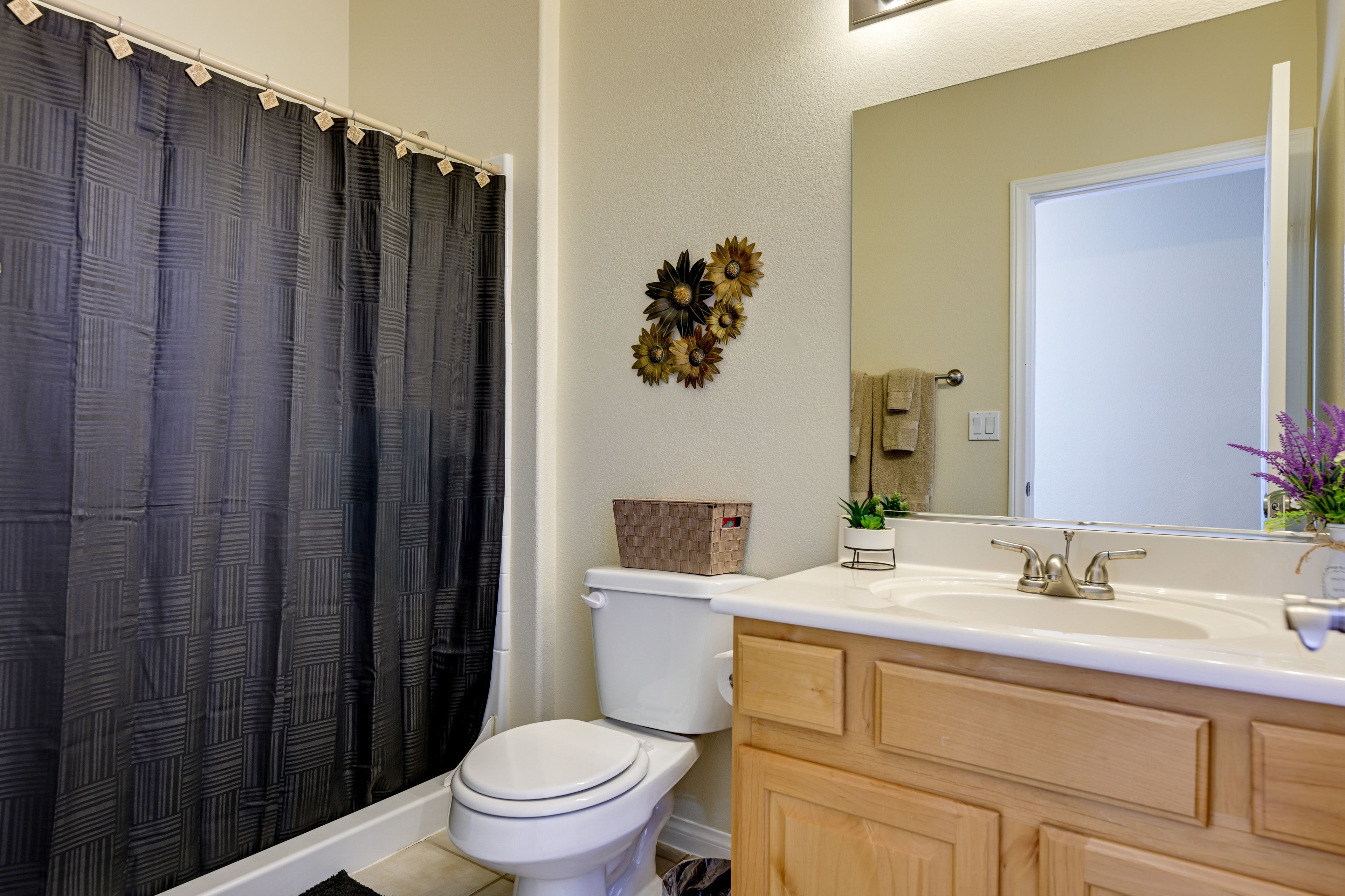 Bathroom | 1st Floor