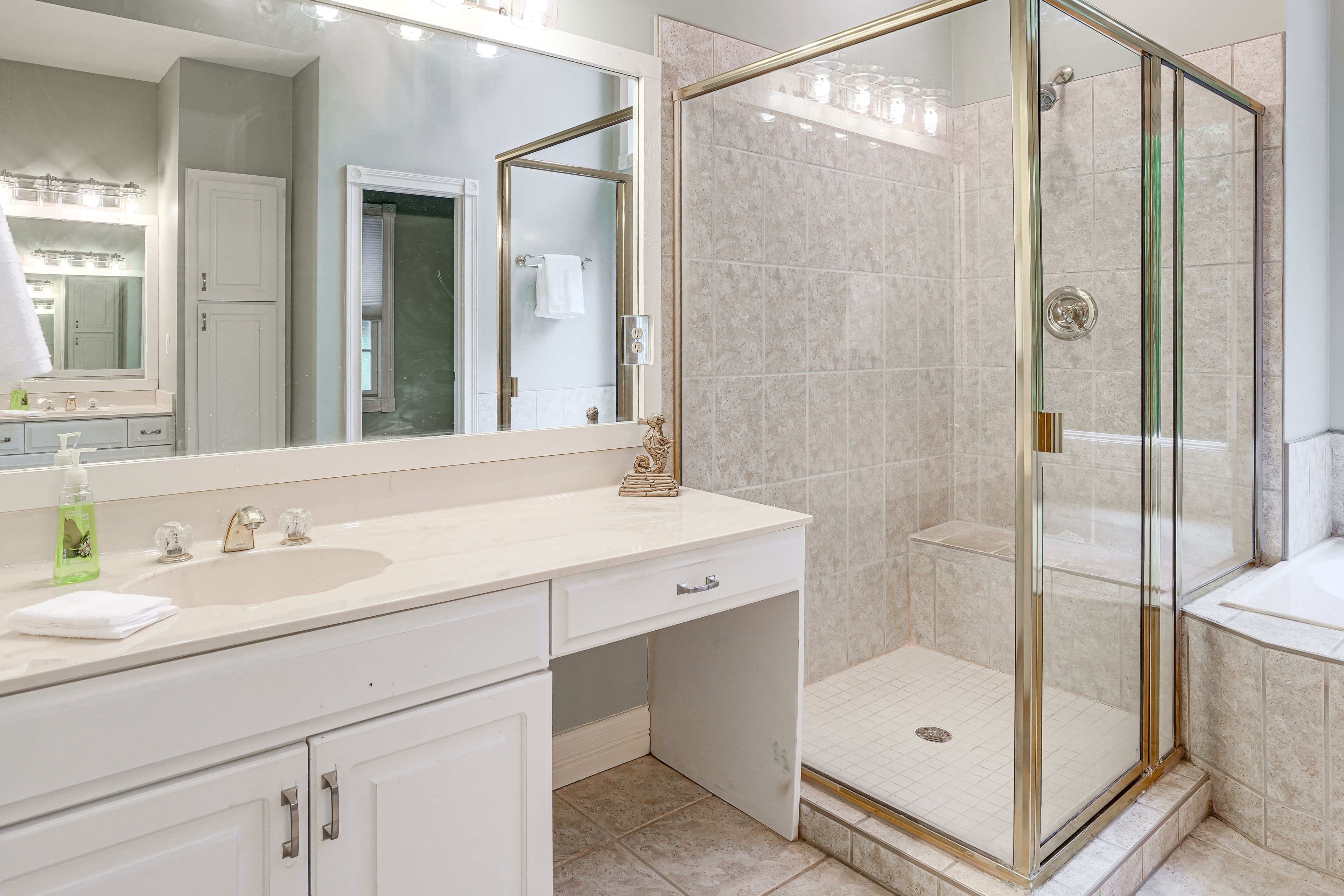 En-Suite Bathroom