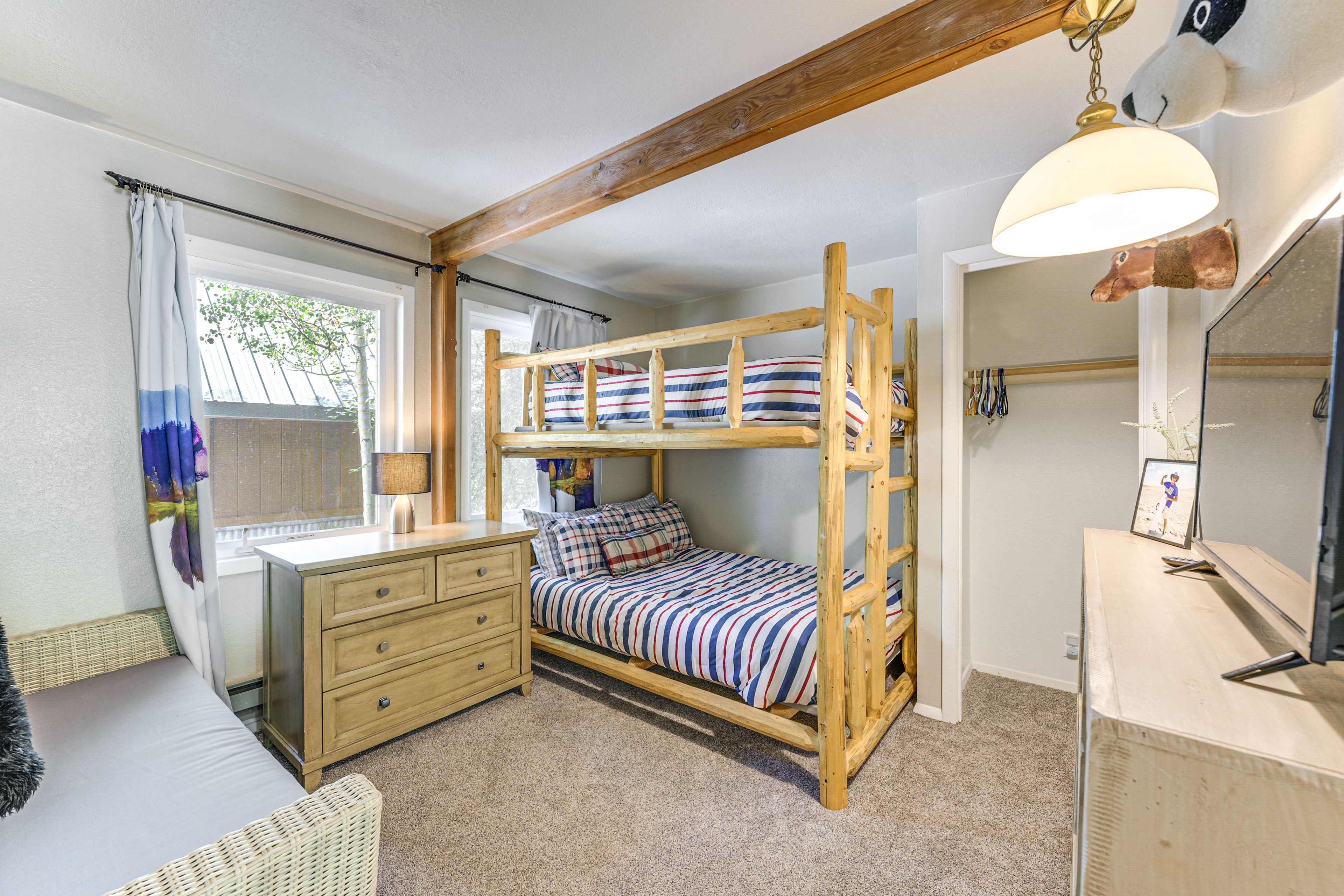Bedroom 3 | 2 Twin Beds