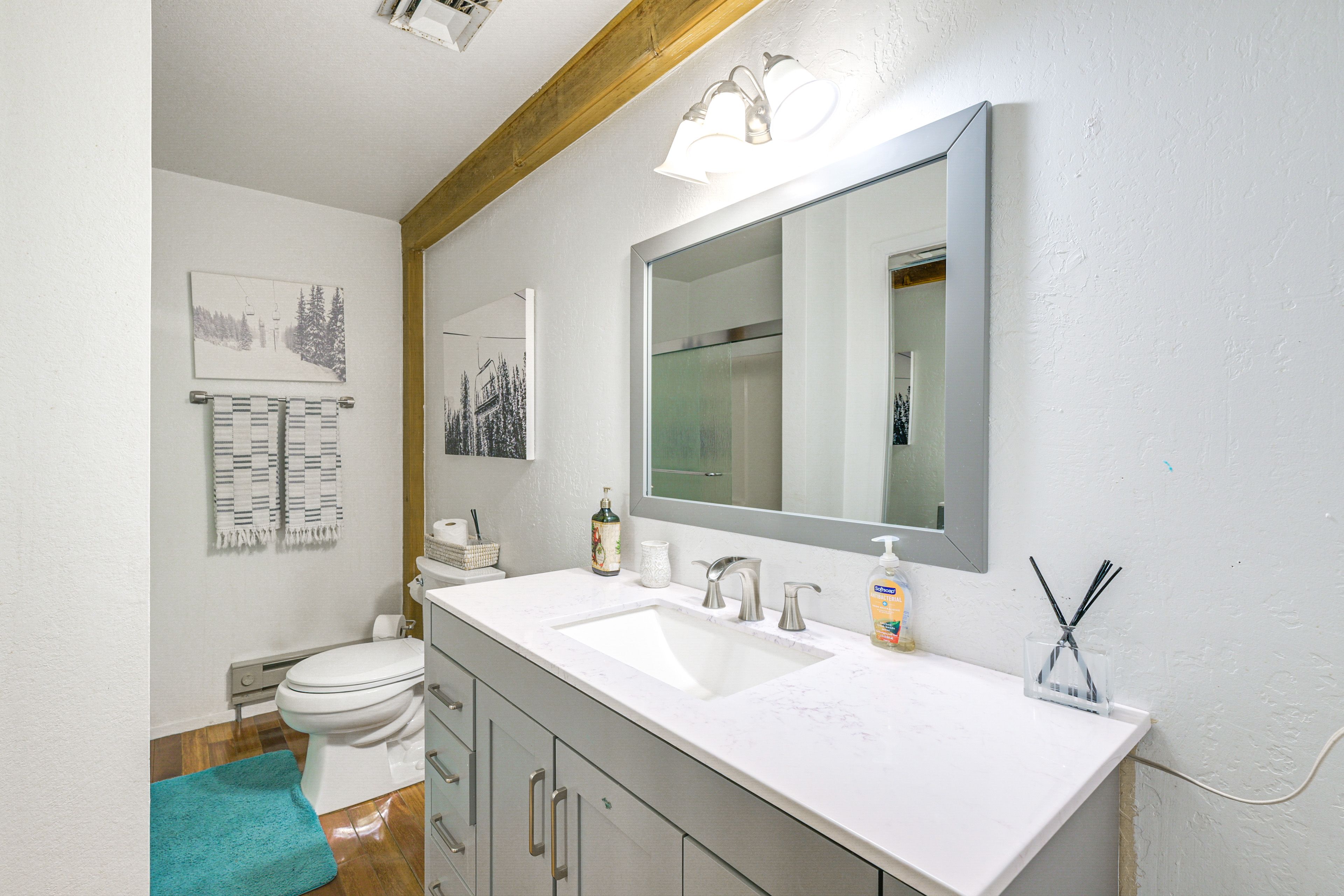Full Bathroom