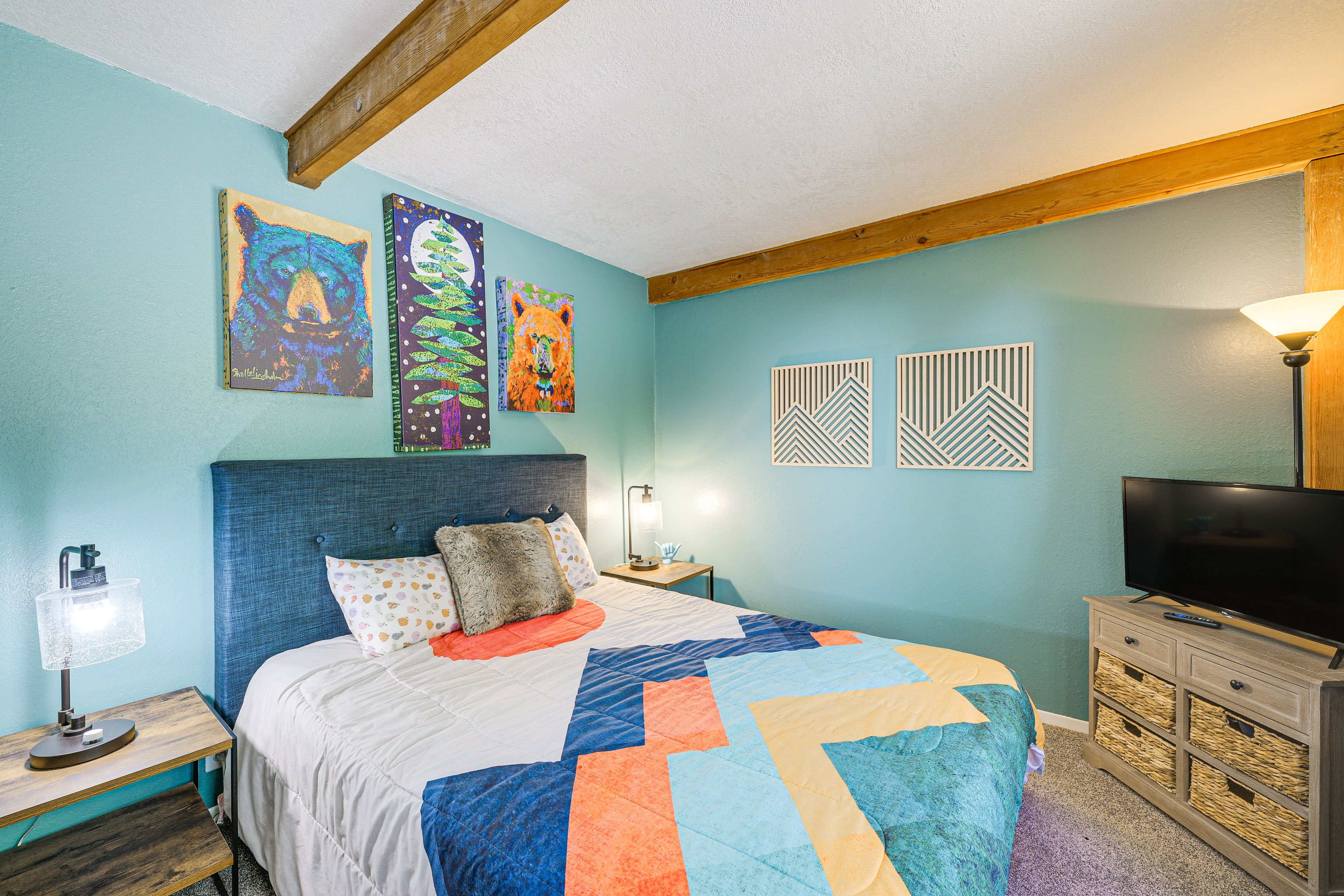Bedroom 2 | Queen Bed