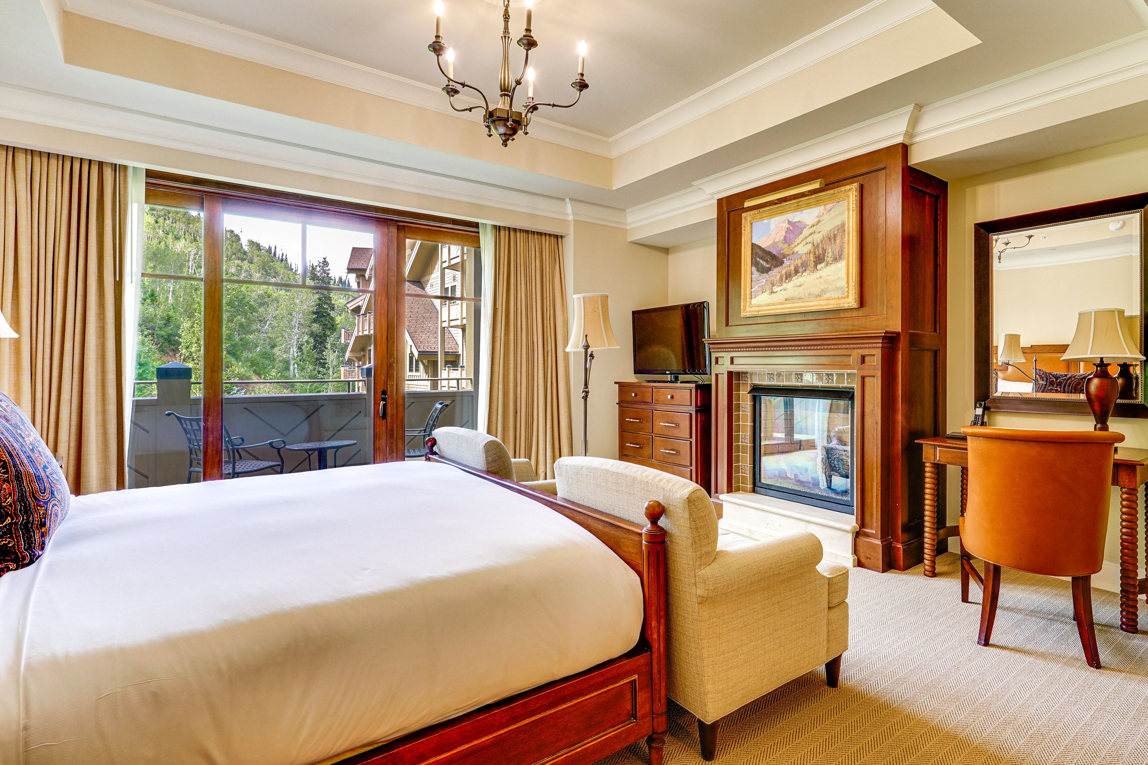 Bedroom 1 | King Bed | Fireplace Suite