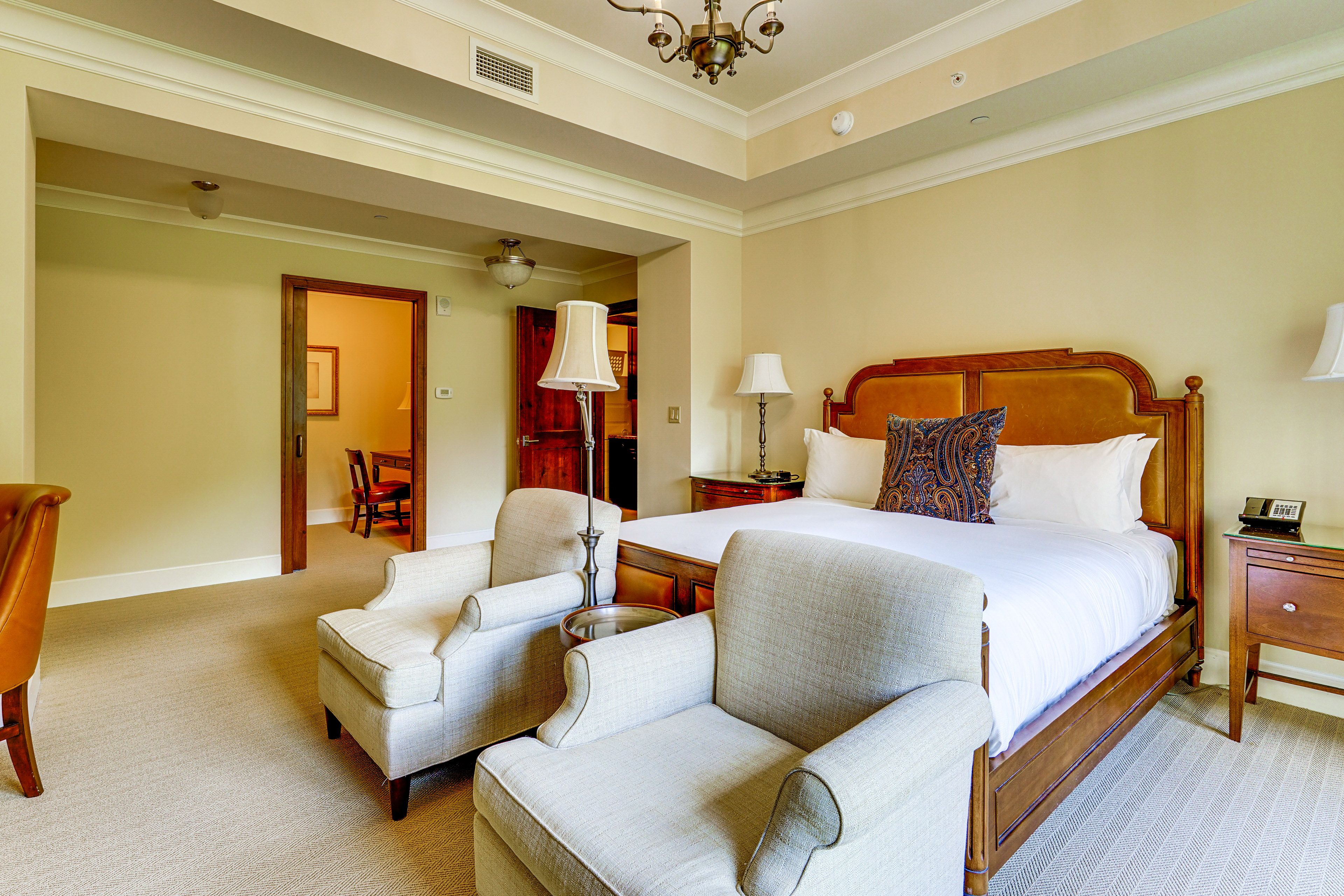 Bedroom 1 | King Bed