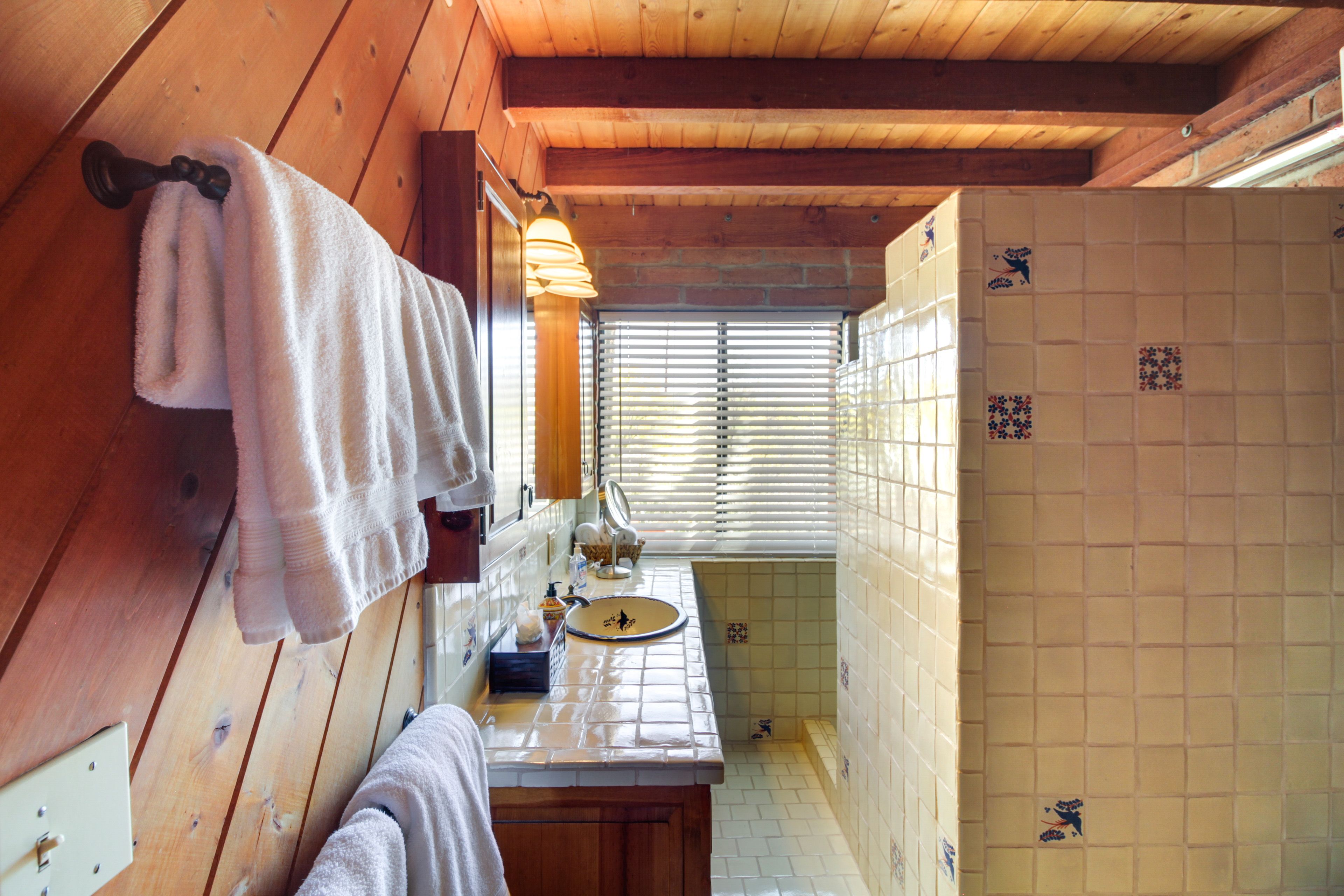 The Headquarters | Full Bathroom | 1st Floor