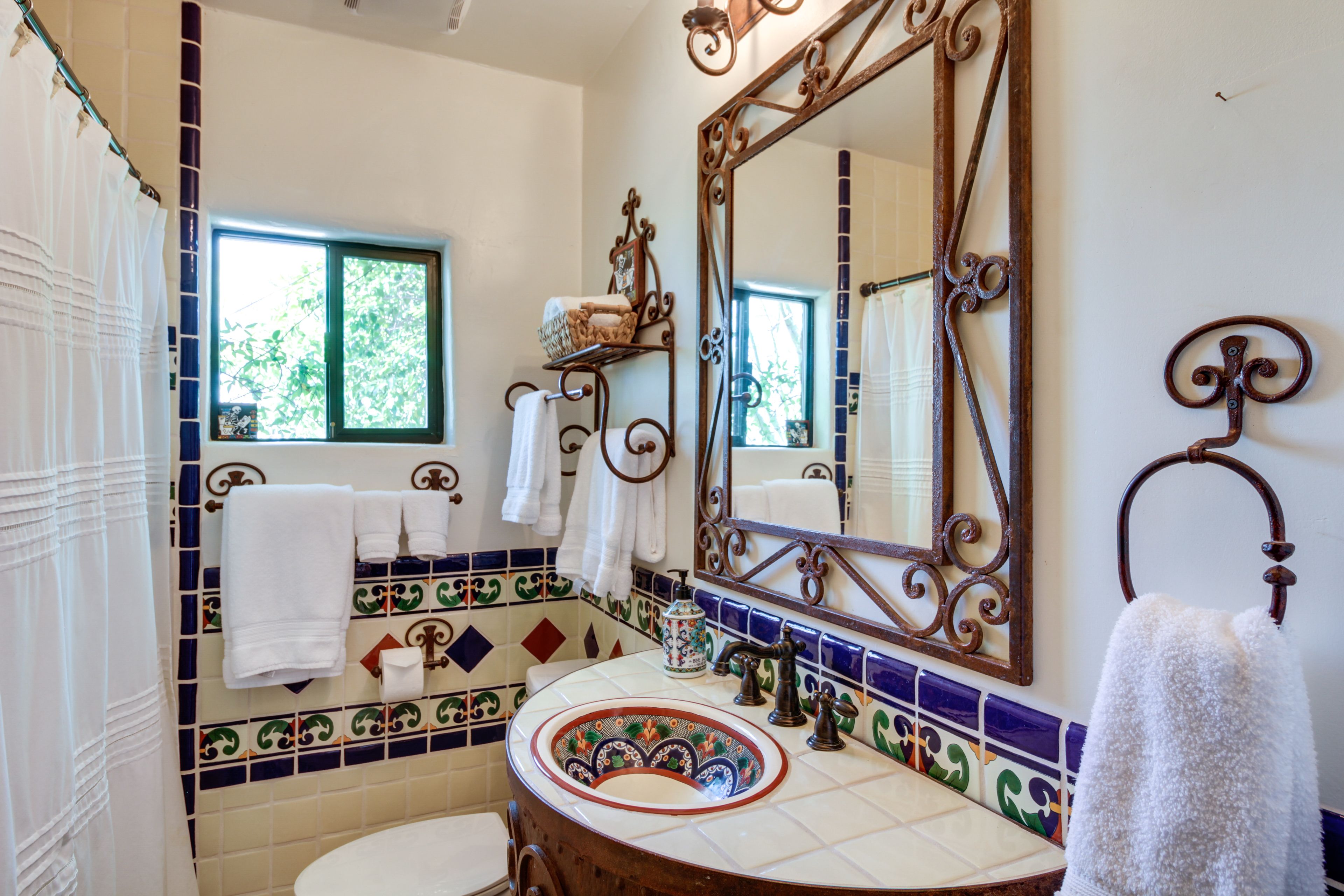 The Headquarters | Full Bathroom | 1st Floor