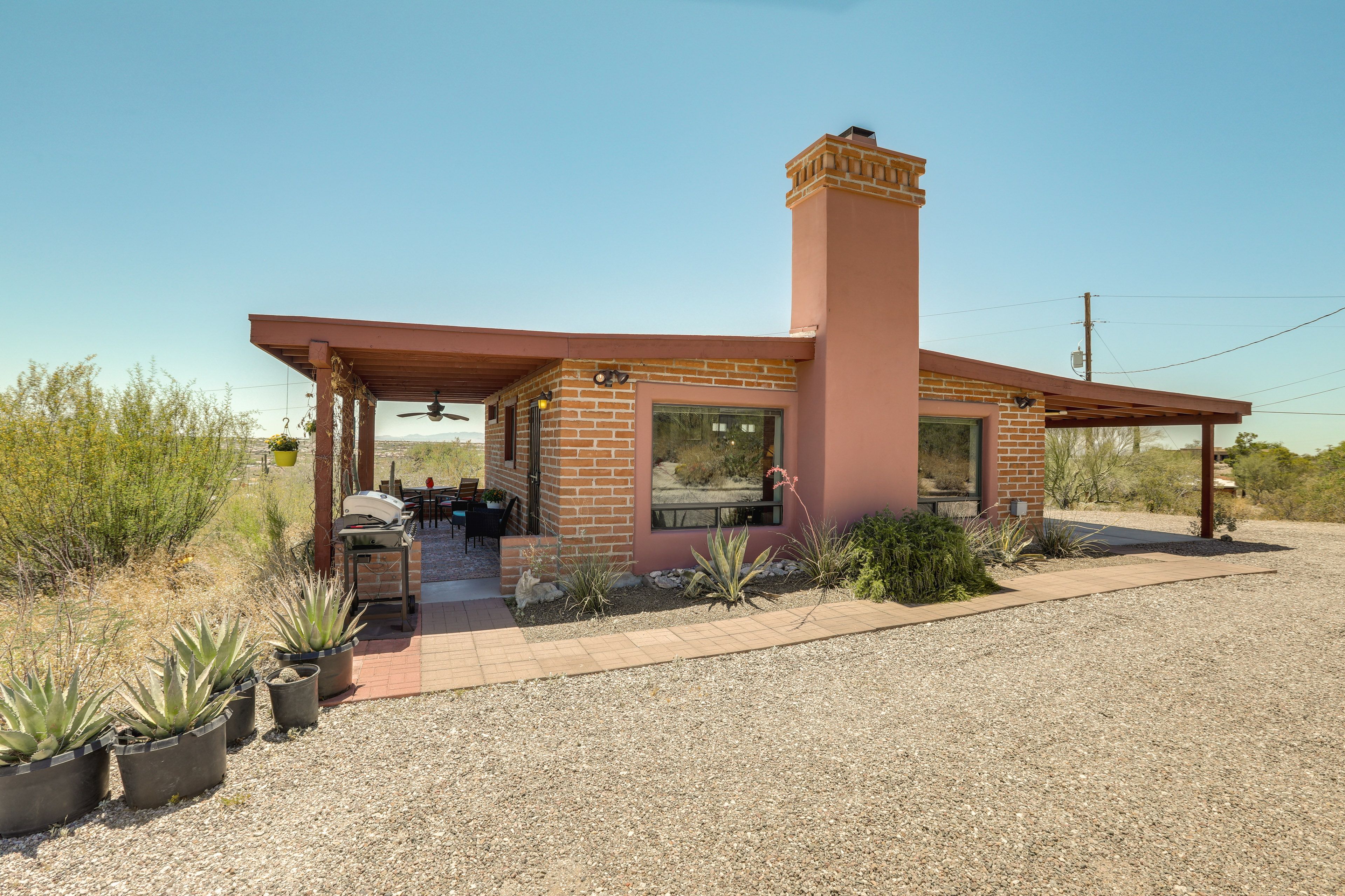 Driveway Parking | 2 Vehicles | Carport Parking | 1 Vehicle