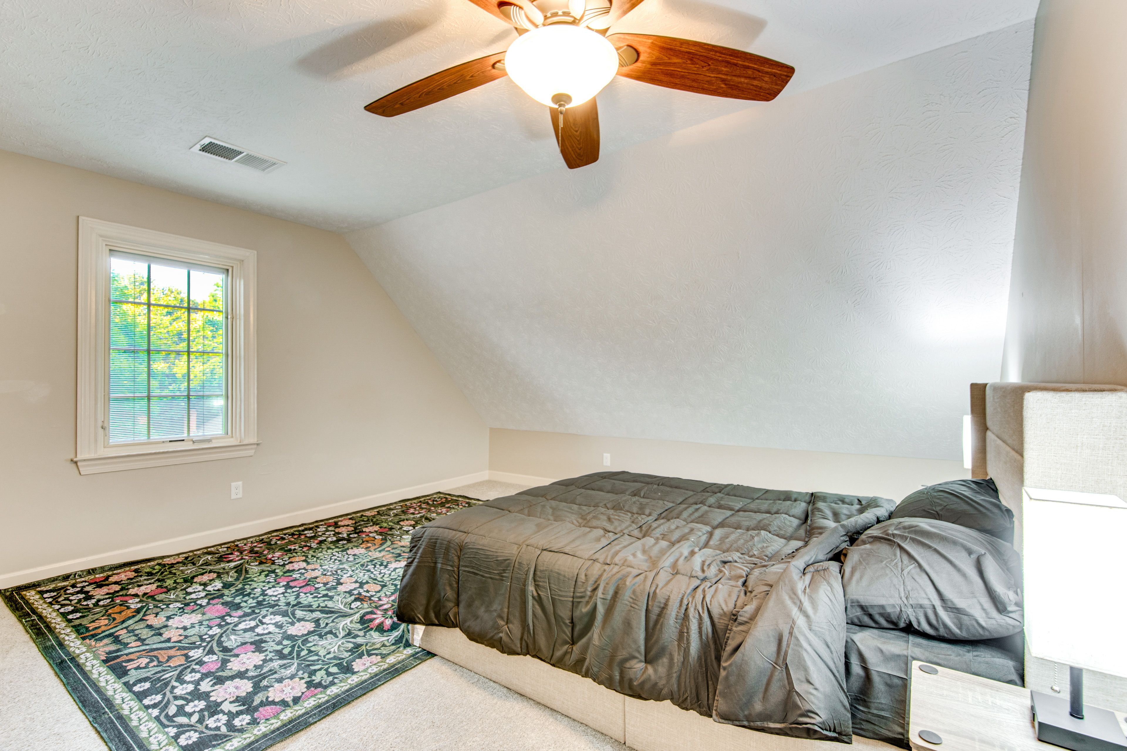 Bedroom 5 | 2nd Floor | Queen Bed