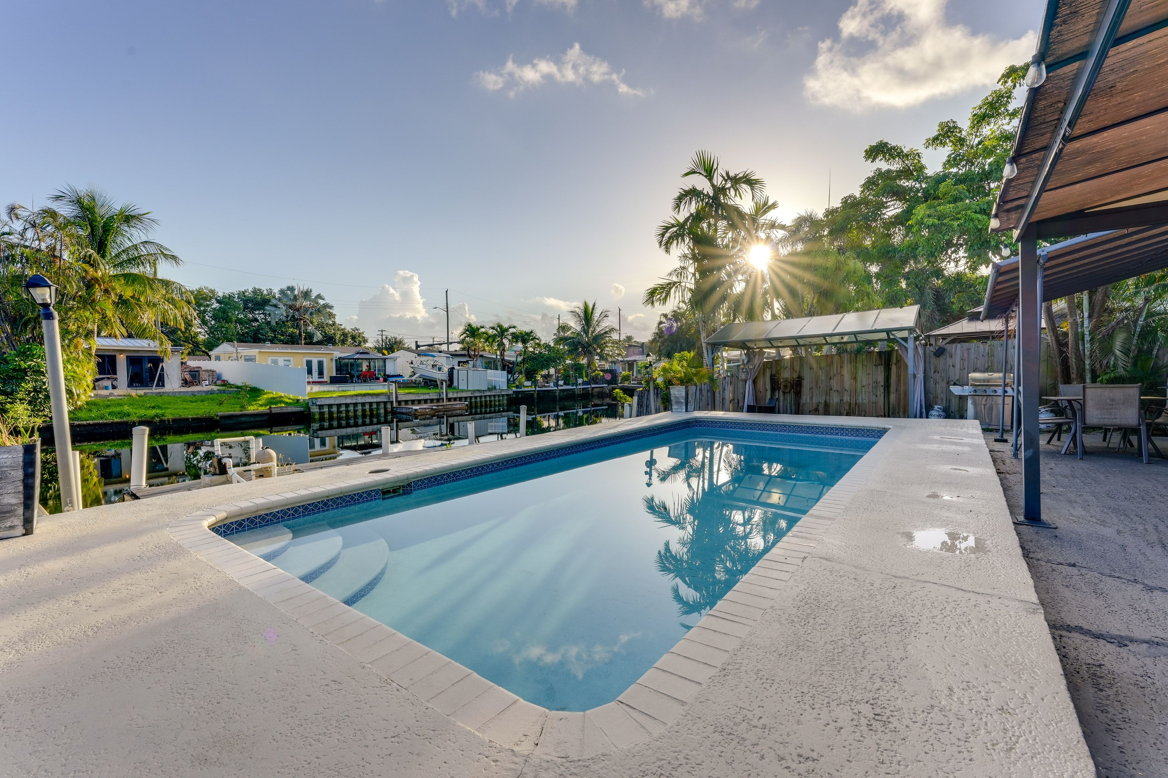 Hollywood Vacation Rental | 4BR | 2BA | 1,408 Sq Ft | Steps to Enter