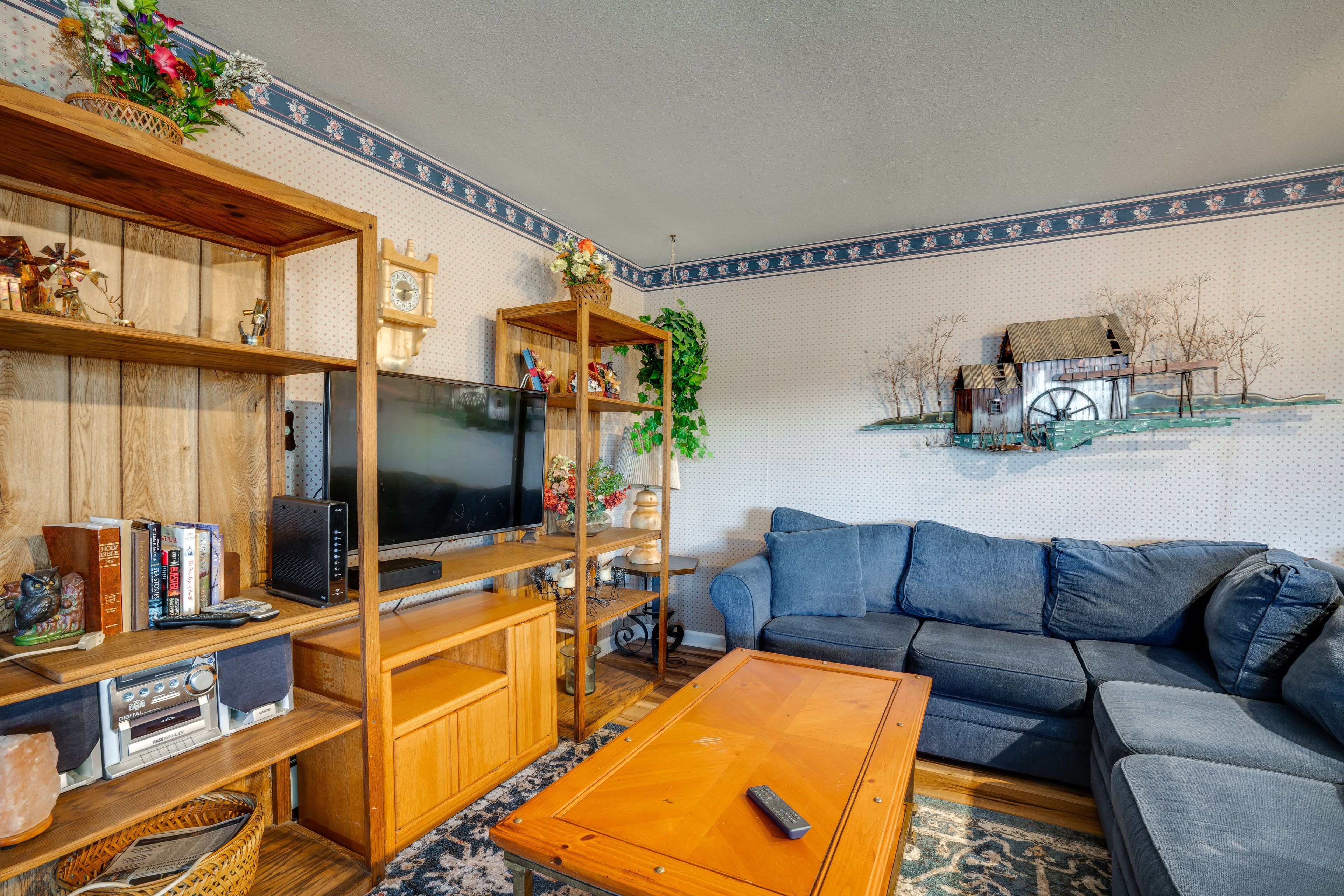 Living Room | Full Sleeper Sofa