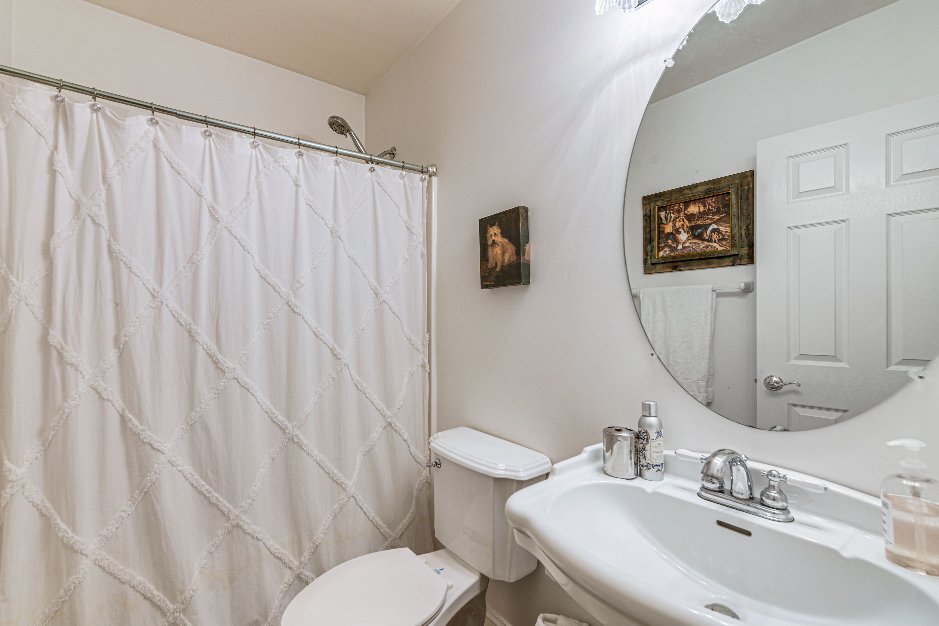 Full Bathroom