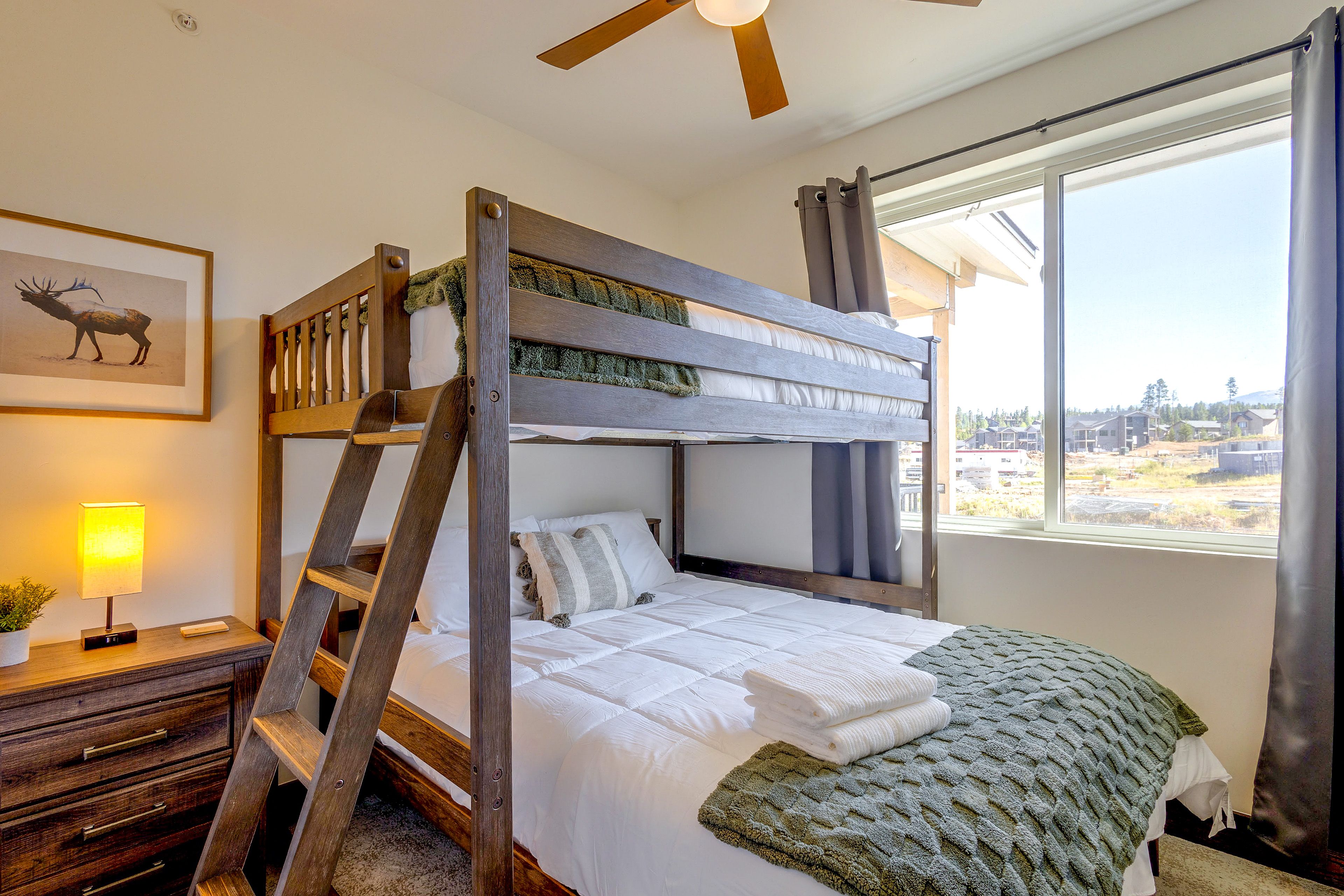 Bedroom 2 | Queen Bed | Lofted Full Bed