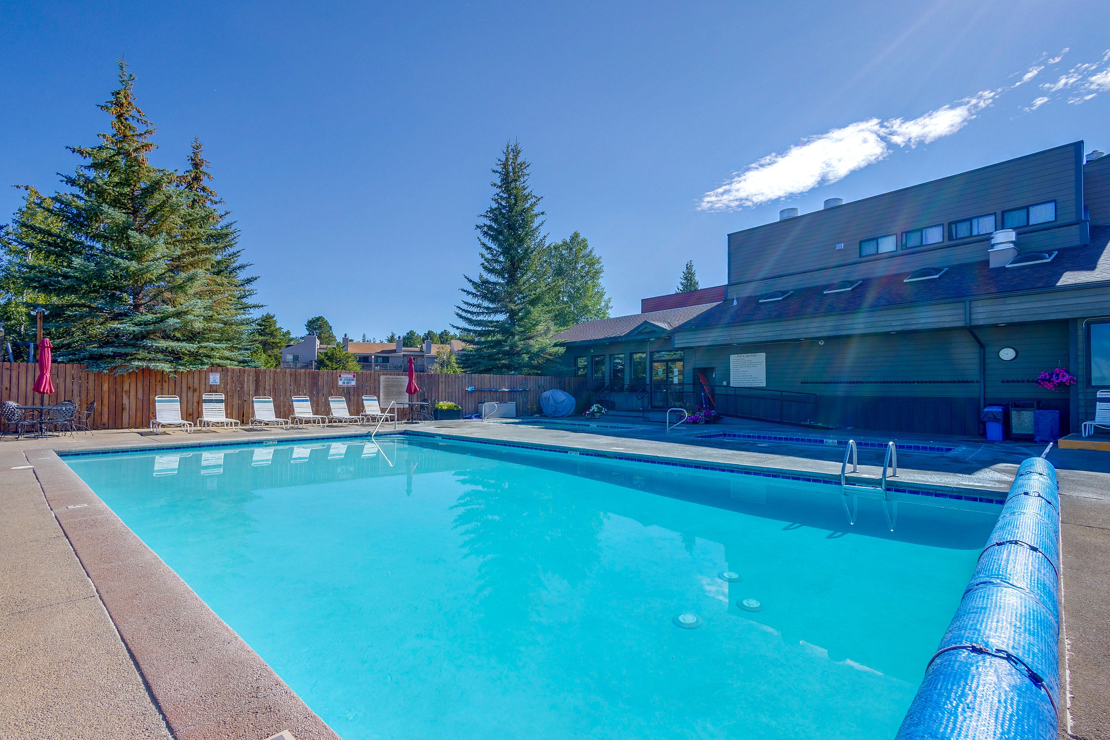 Club MeadowRidge | Community Amenities