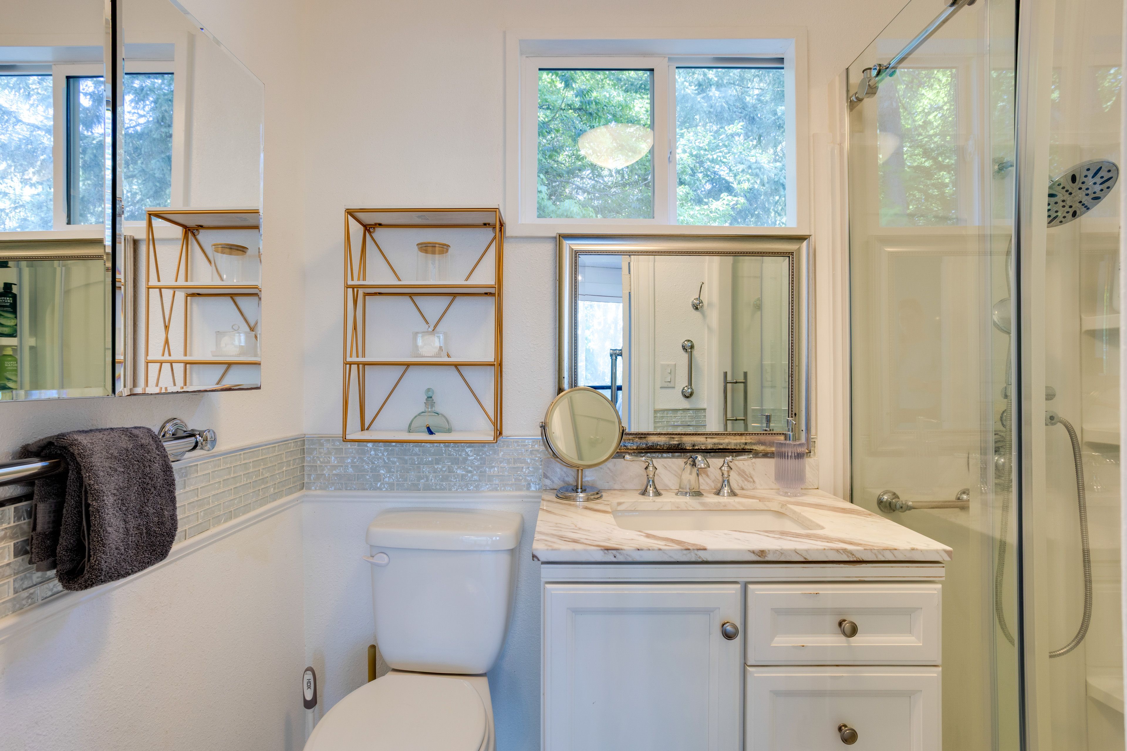 Bathroom | 1st Floor