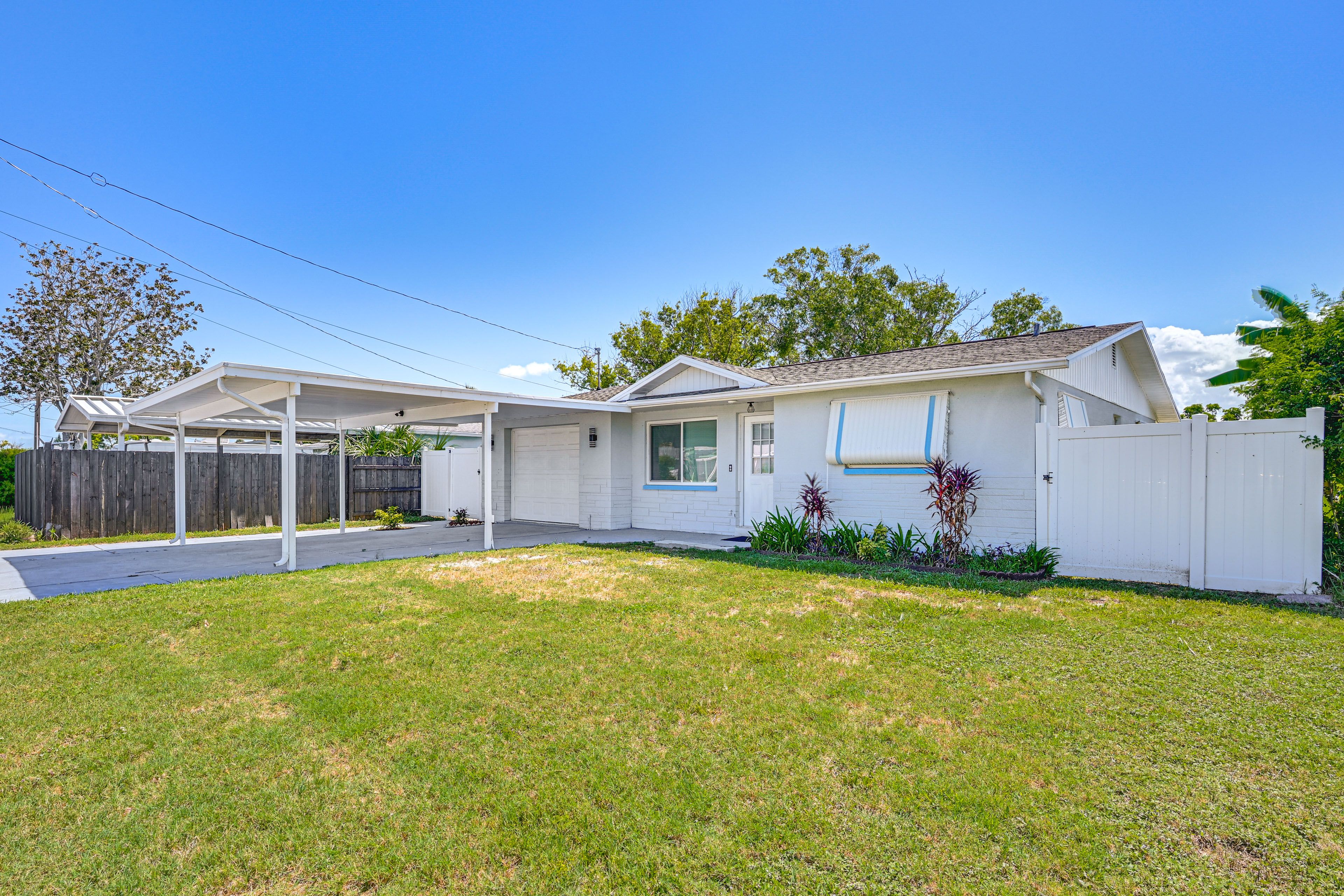 Parking | Carport (2 Vehicles) | Driveway (2 Vehicles)