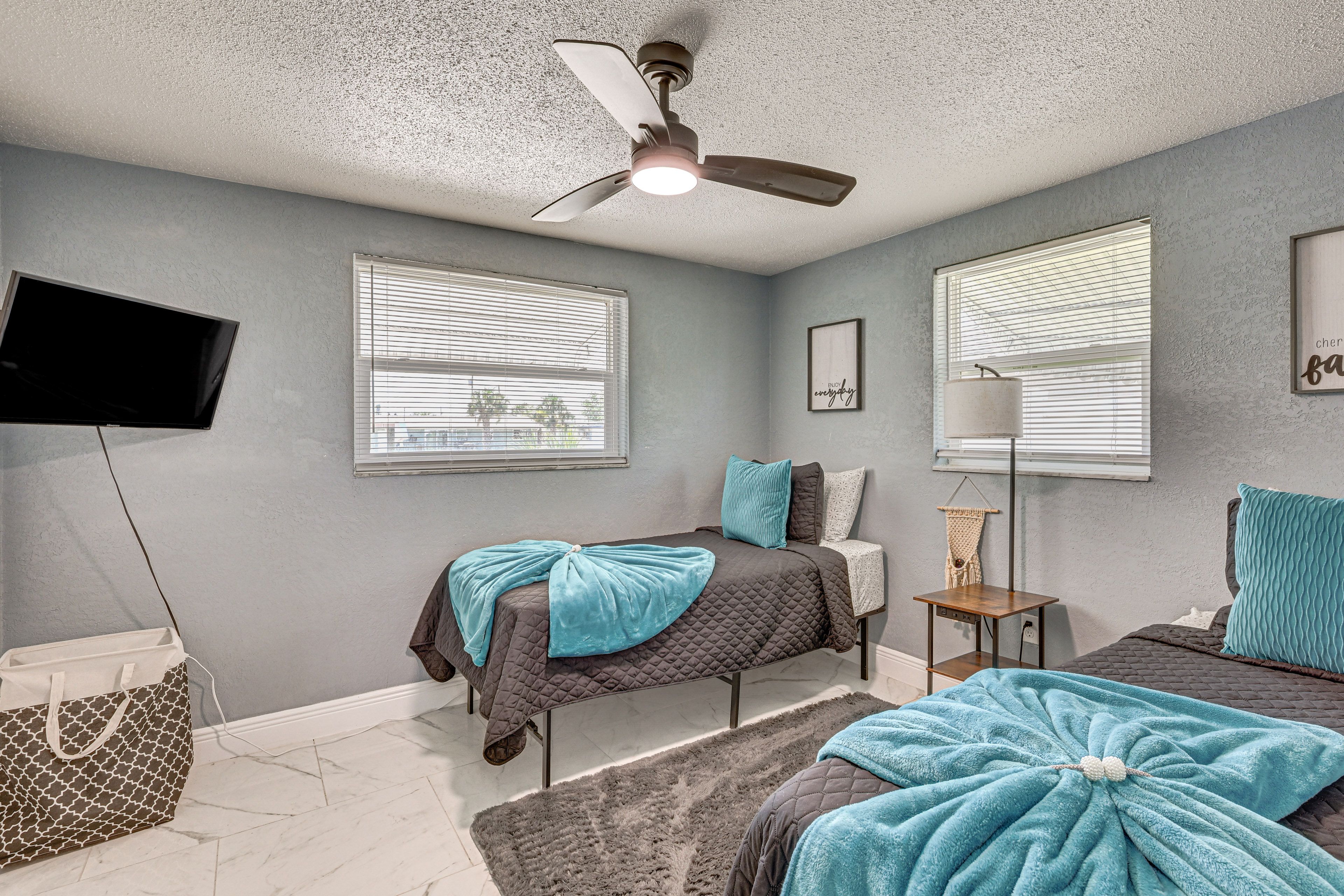 Bedroom 2 | 2 Twin Beds