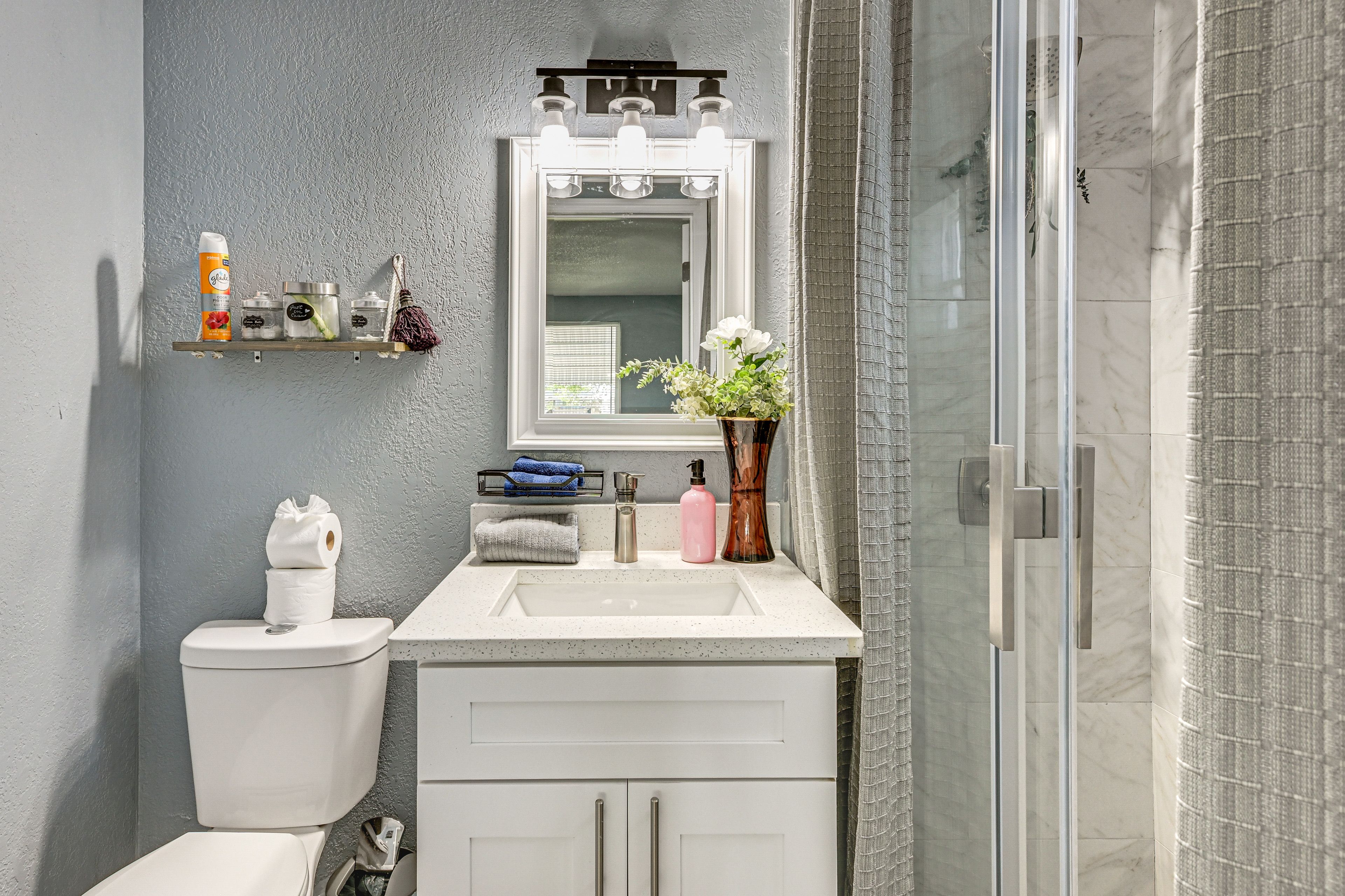 Full Bathroom