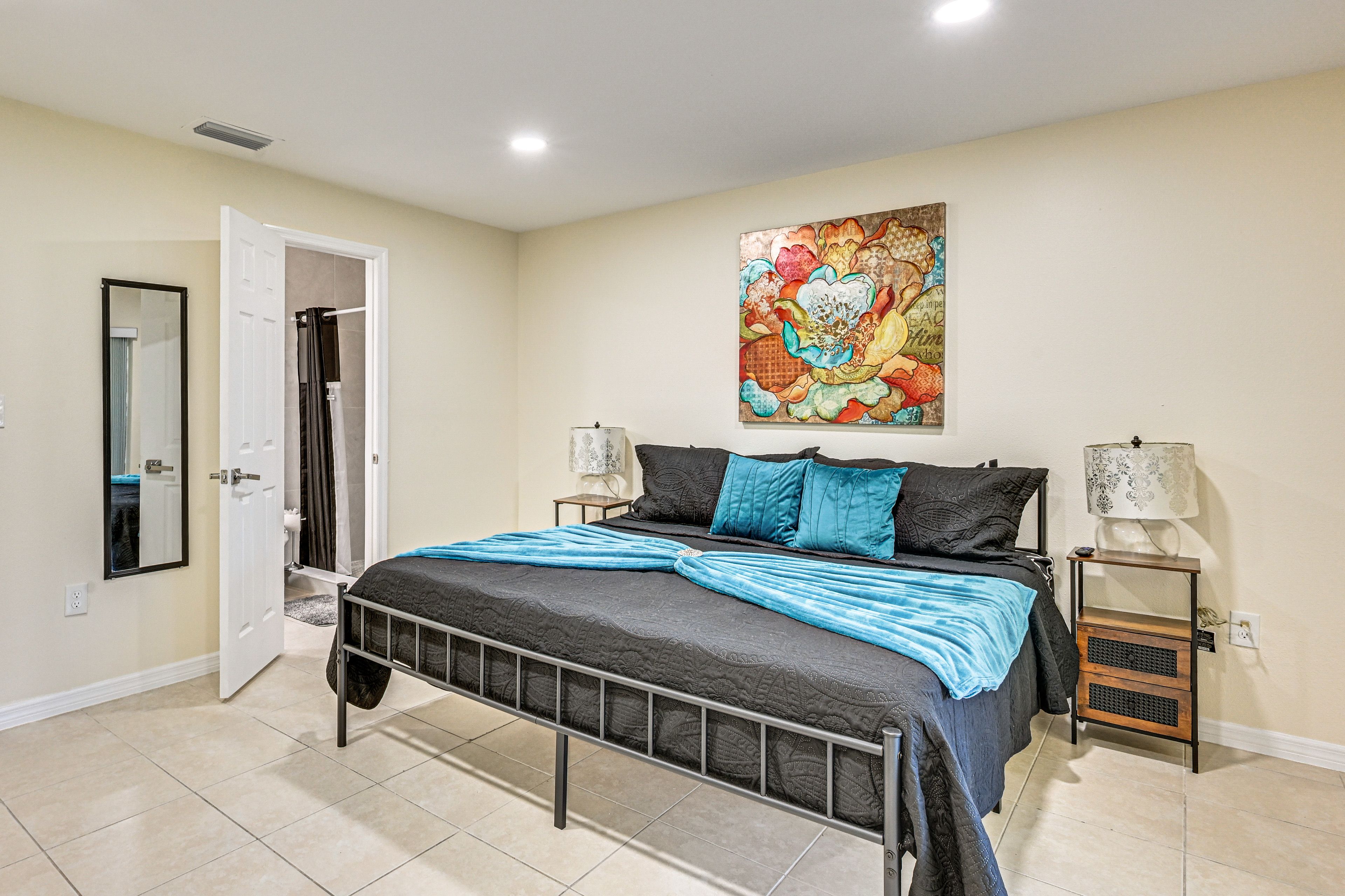 Bedroom 3 | King Bed