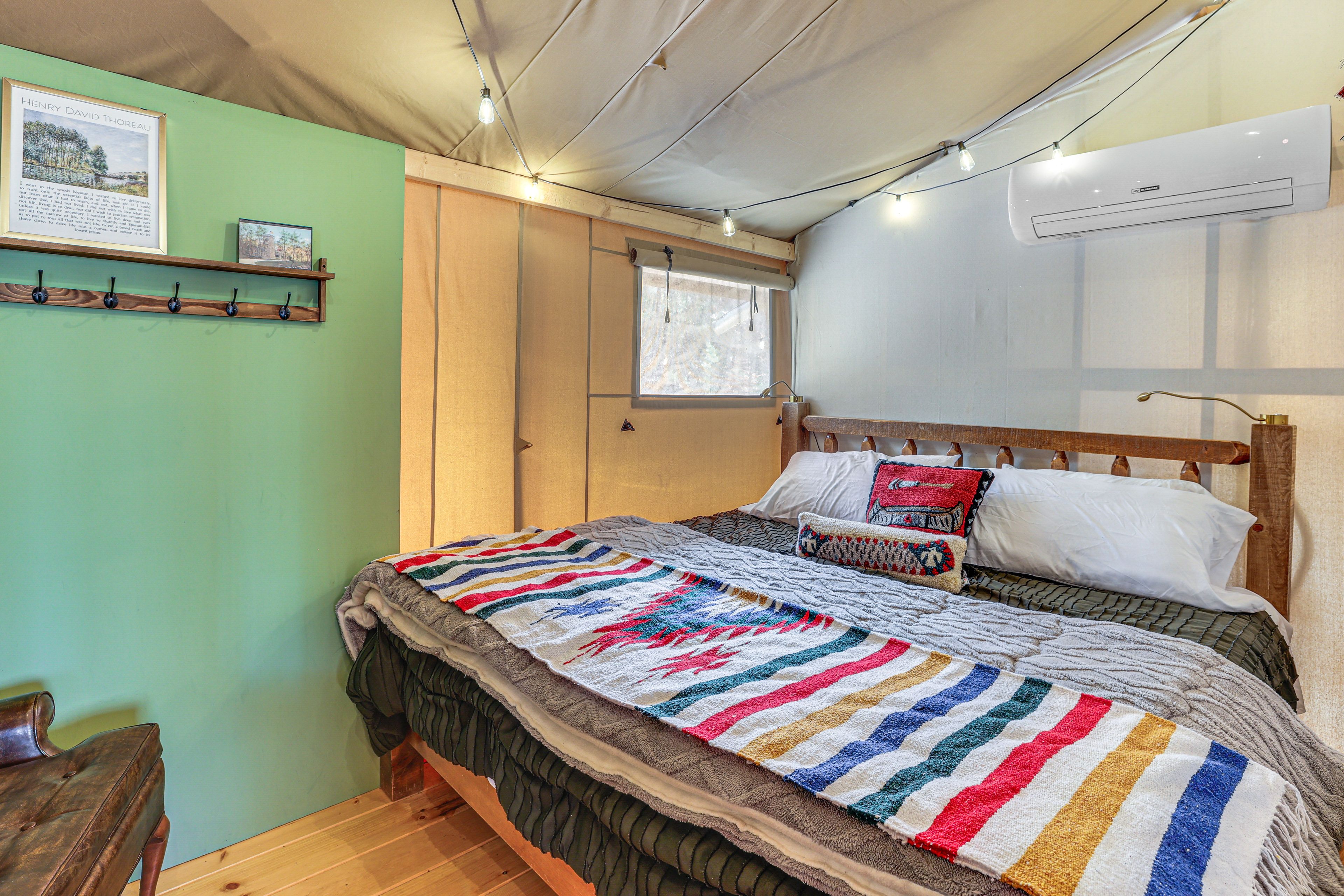 Bedroom 1 ('The Hootenanny') | King Bed