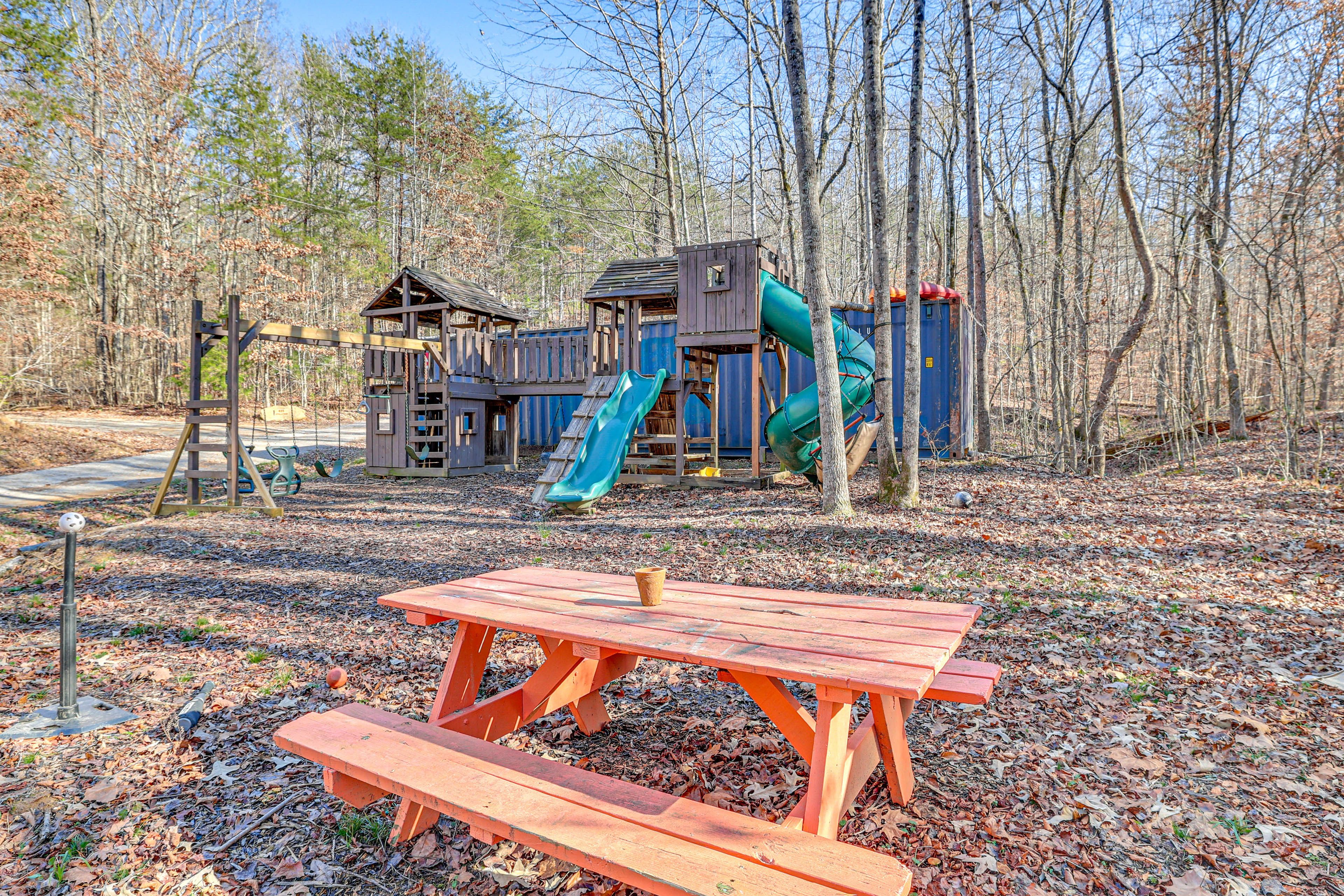 Outdoor Amenities | Playset