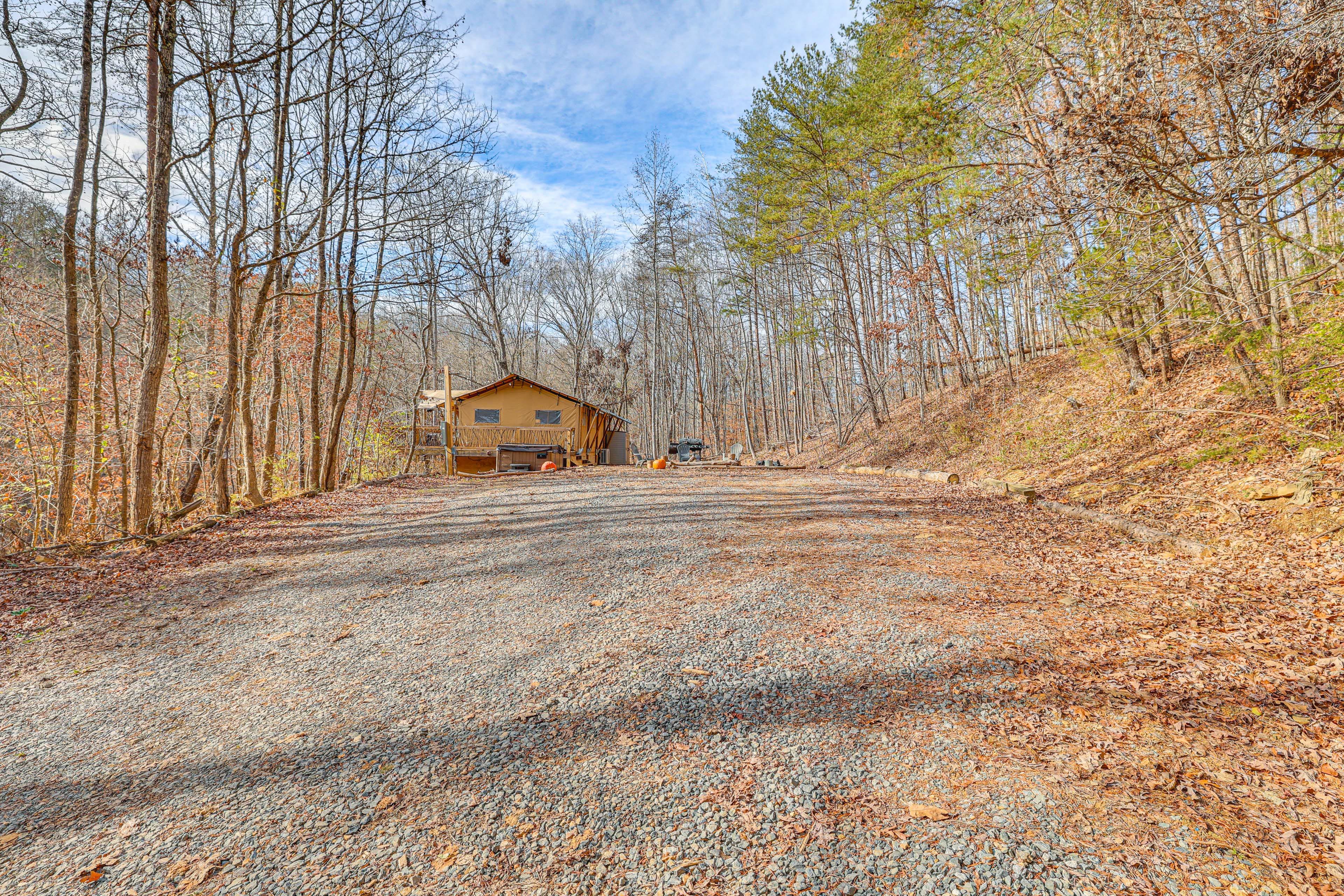 ''Appalachian' Parking | Driveway (4 Vehicles)