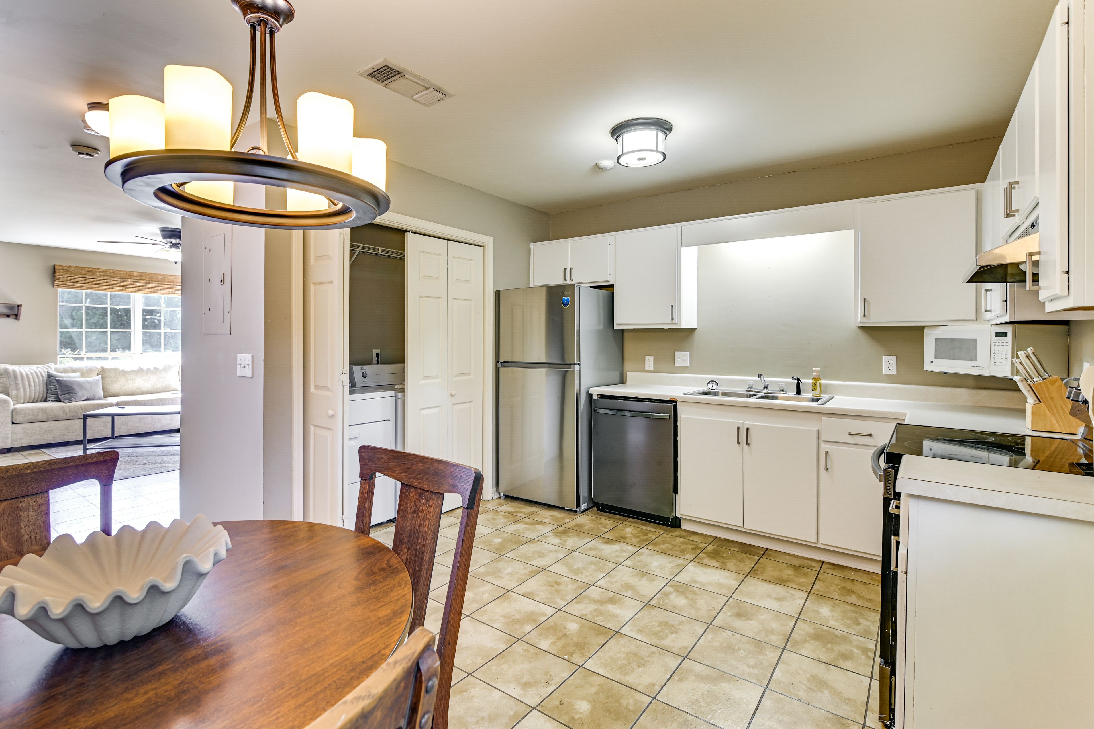 Kitchen | 1st Floor