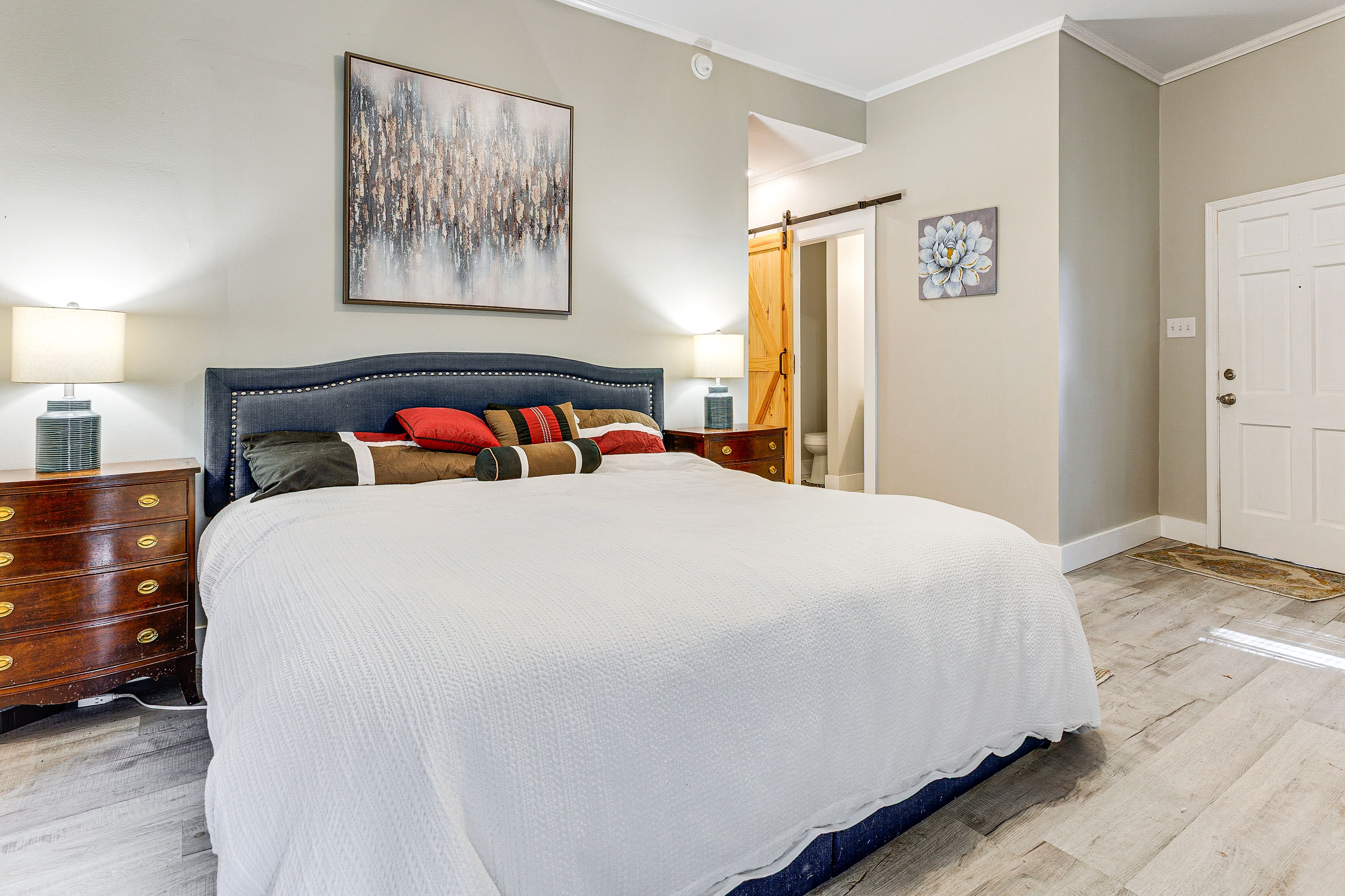 Bedroom 1 | King Bed | 2nd Floor