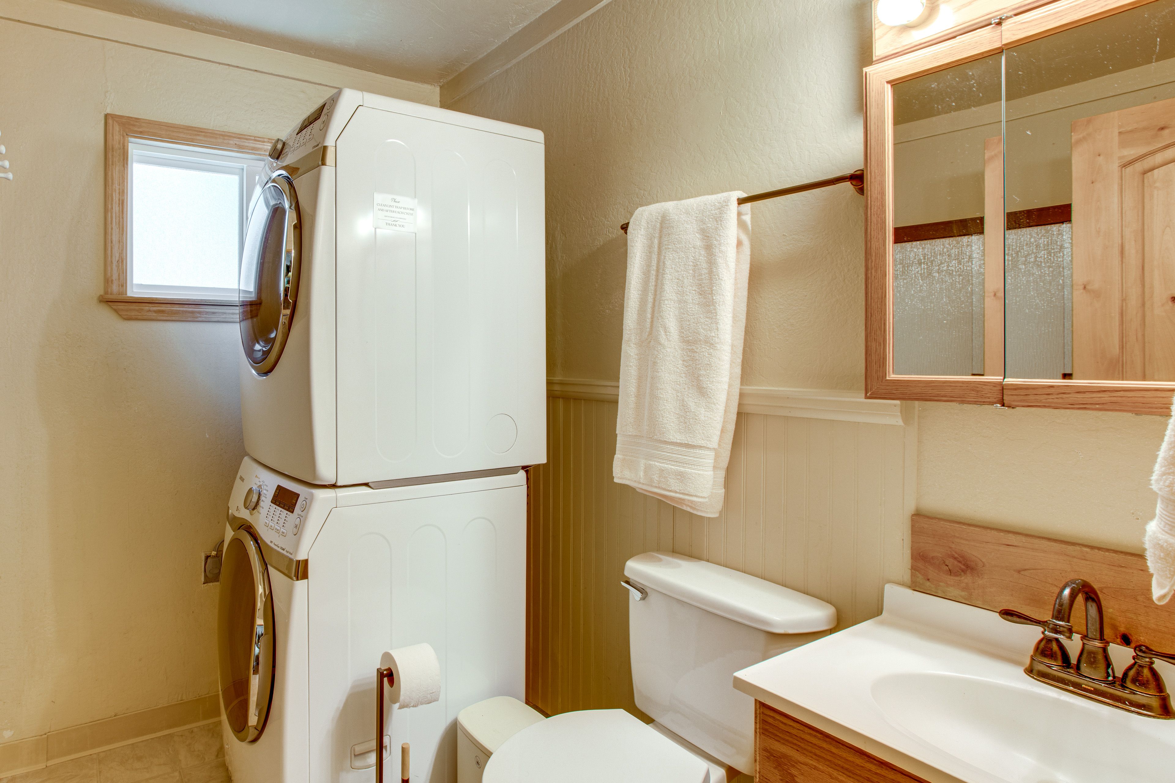 Bathroom | In-Unit Laundry | 1st Floor