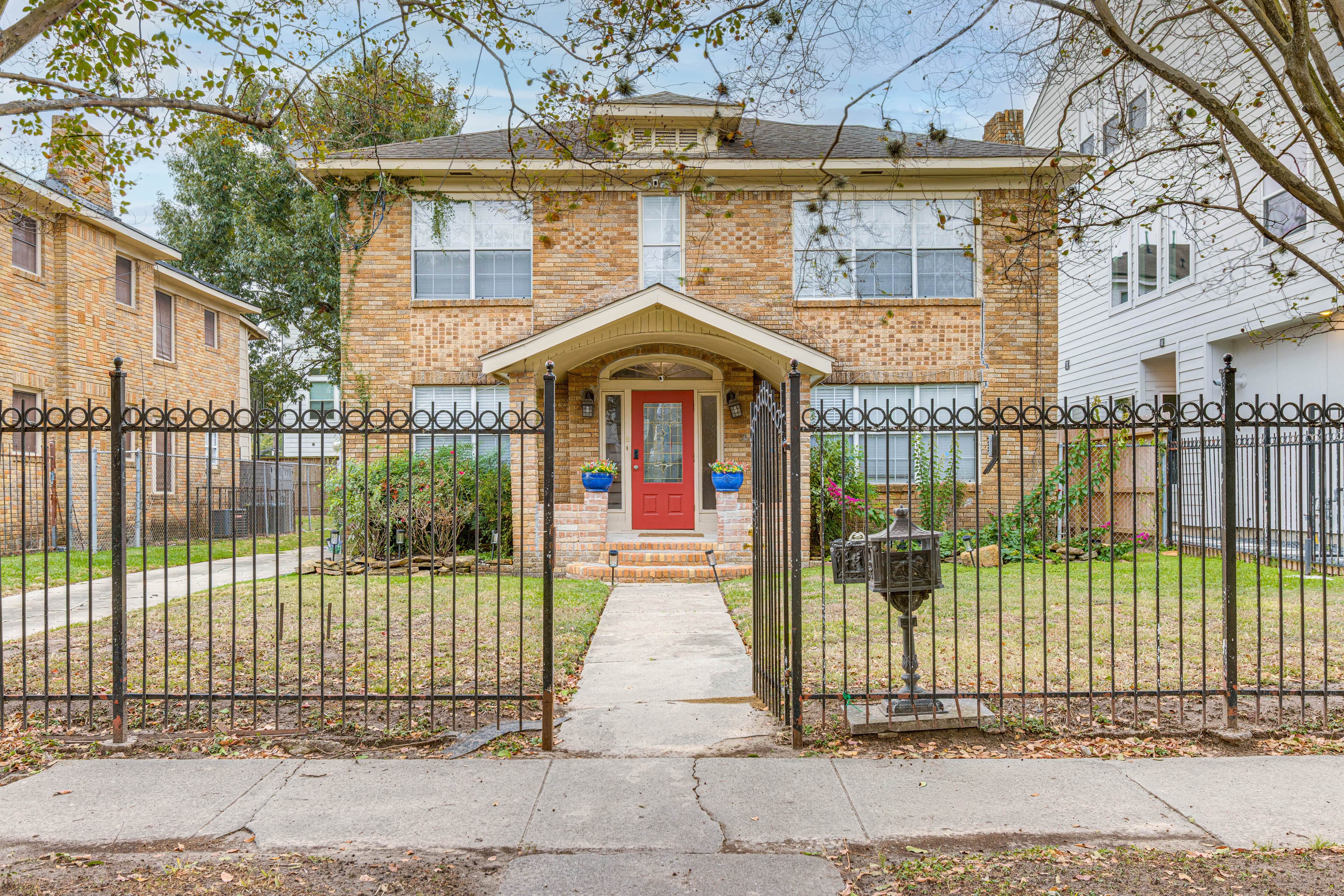 Houston Vacation Rental | 4BR | 2BA | 3,600 Sq Ft