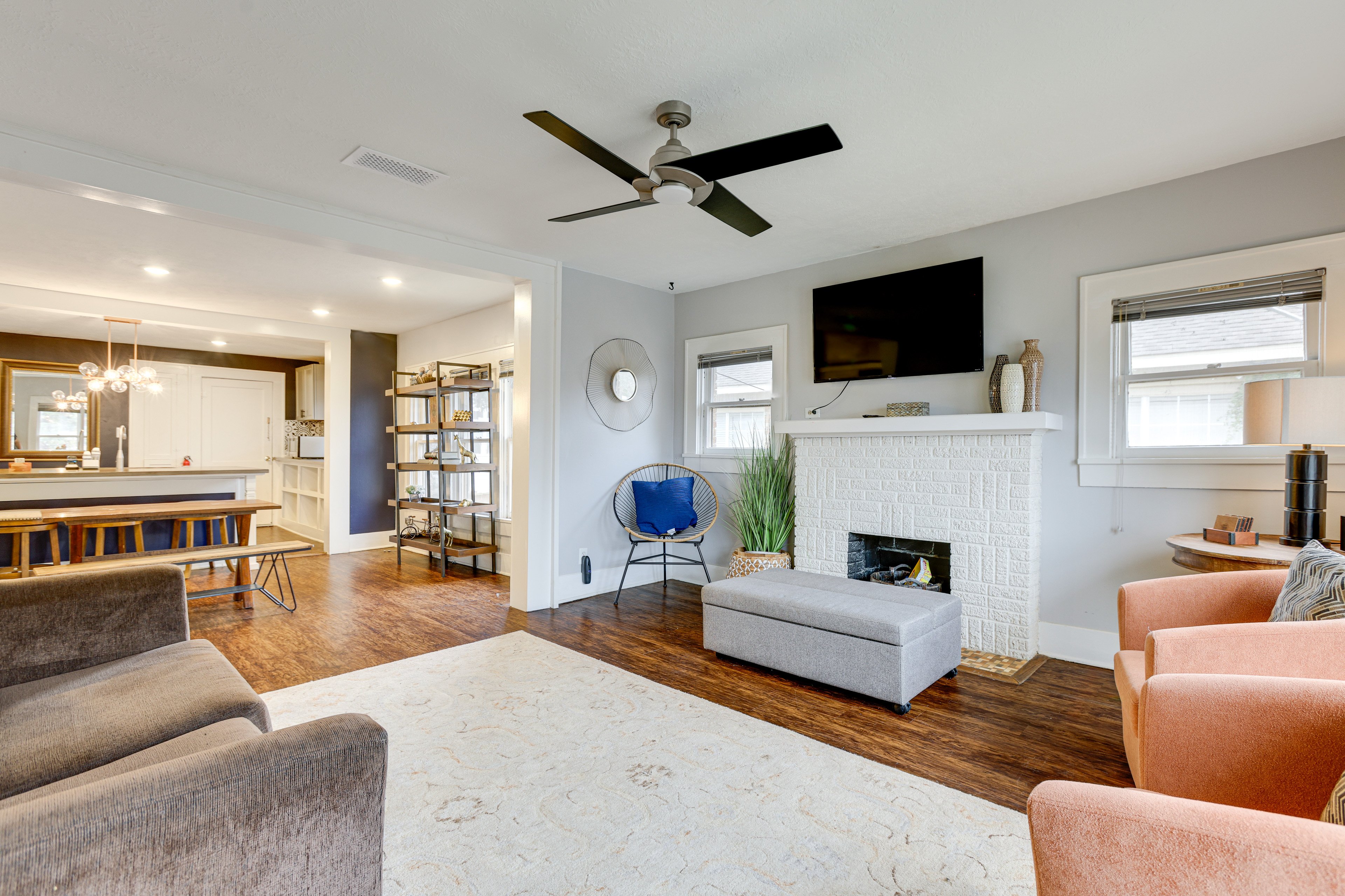 Upstairs Unit | Living Room | 2nd Floor
