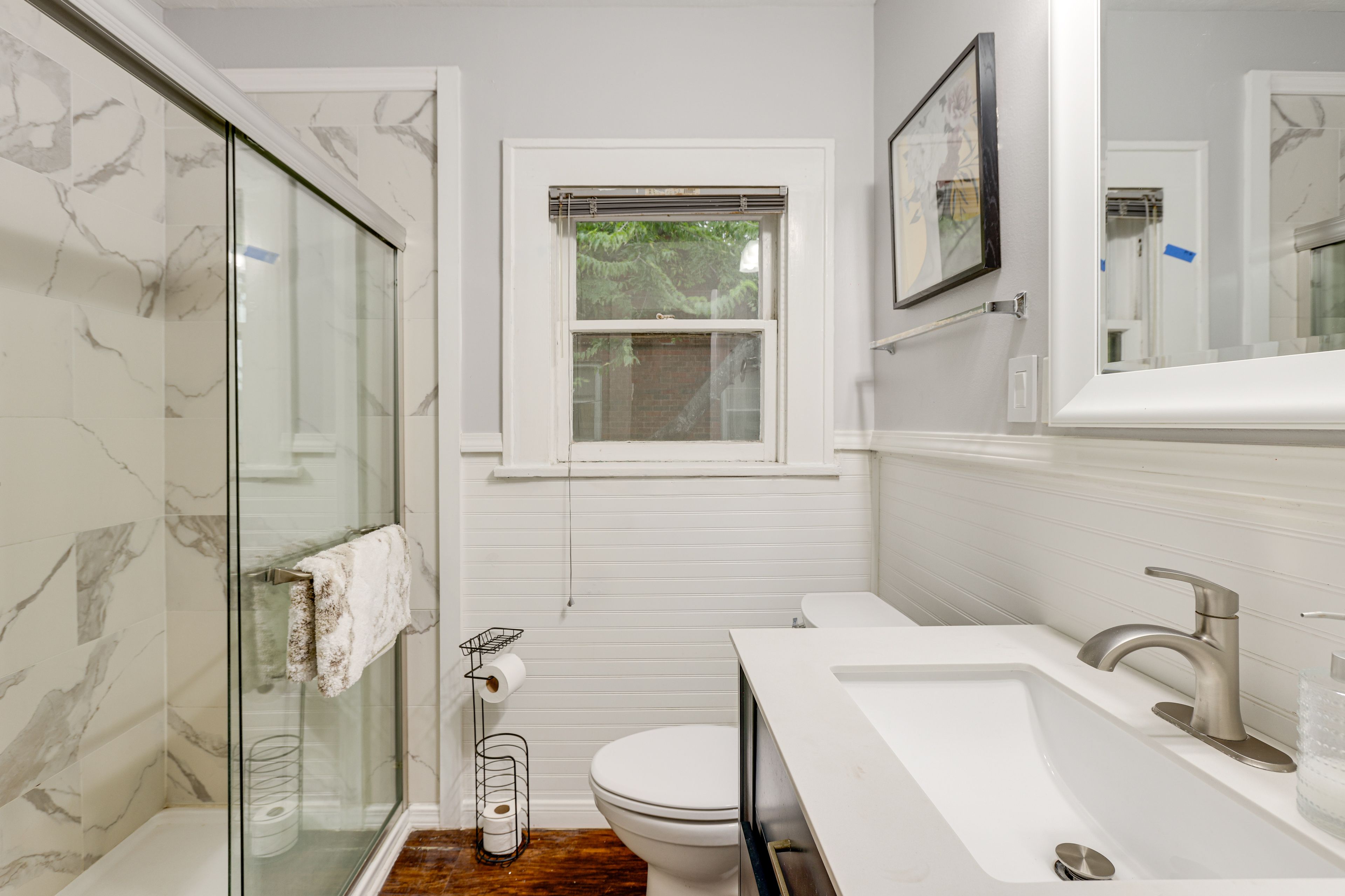 Upstairs Unit | Full Bathroom | 2nd Floor